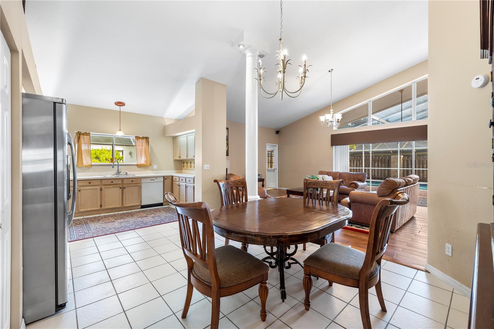 8746 TANTALLON CIR