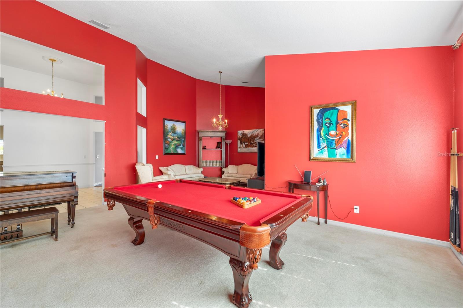 8746 TANTALLON CIR