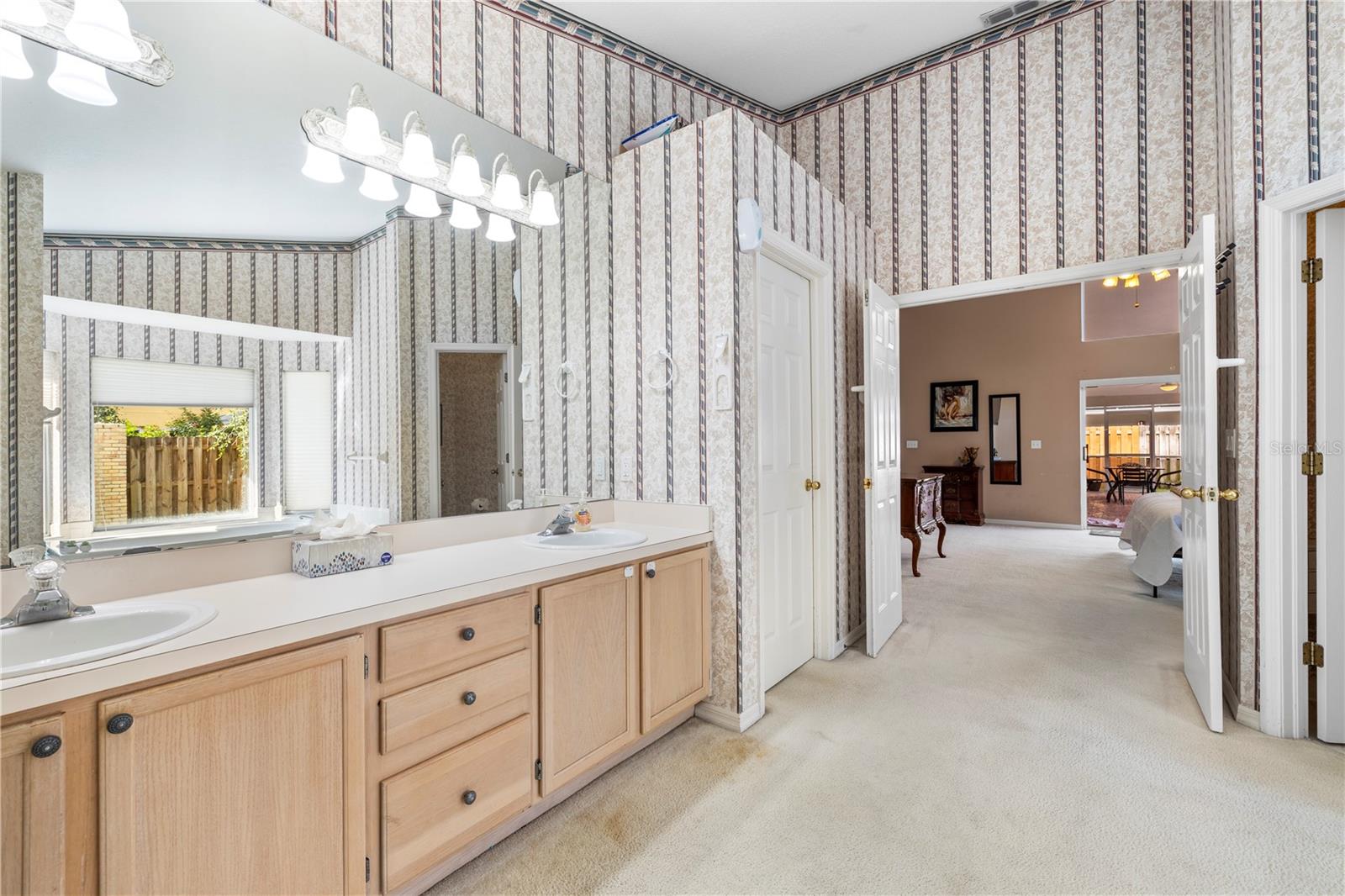 8746 TANTALLON CIR