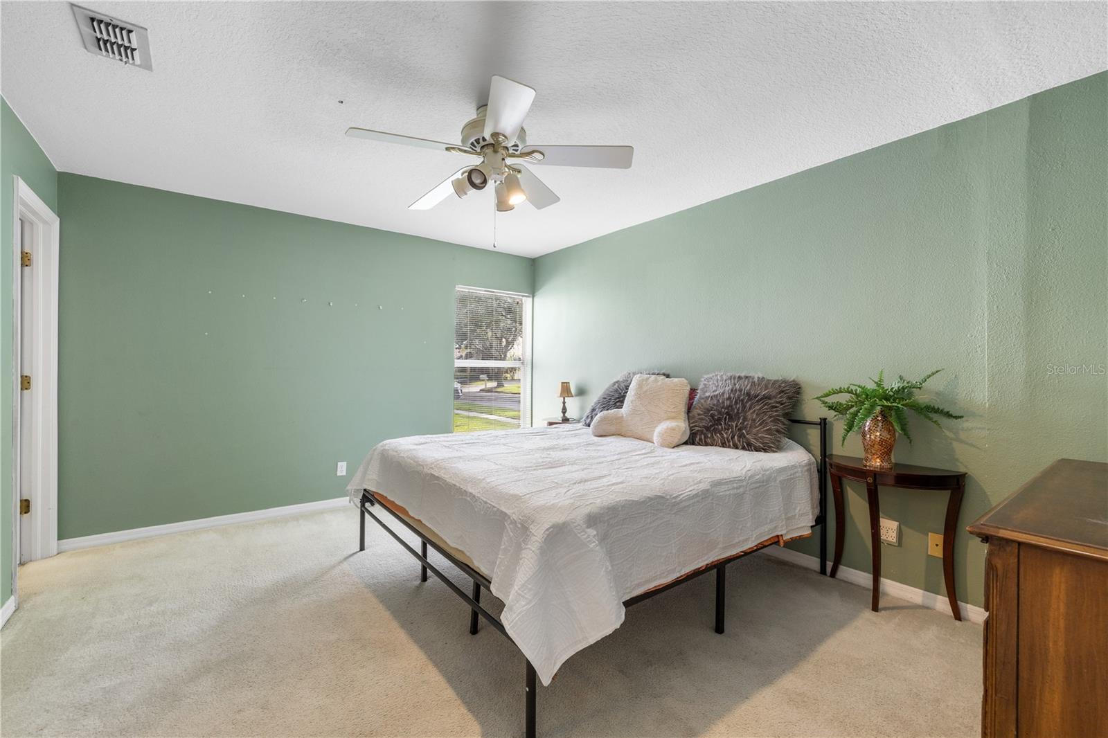 8746 TANTALLON CIR