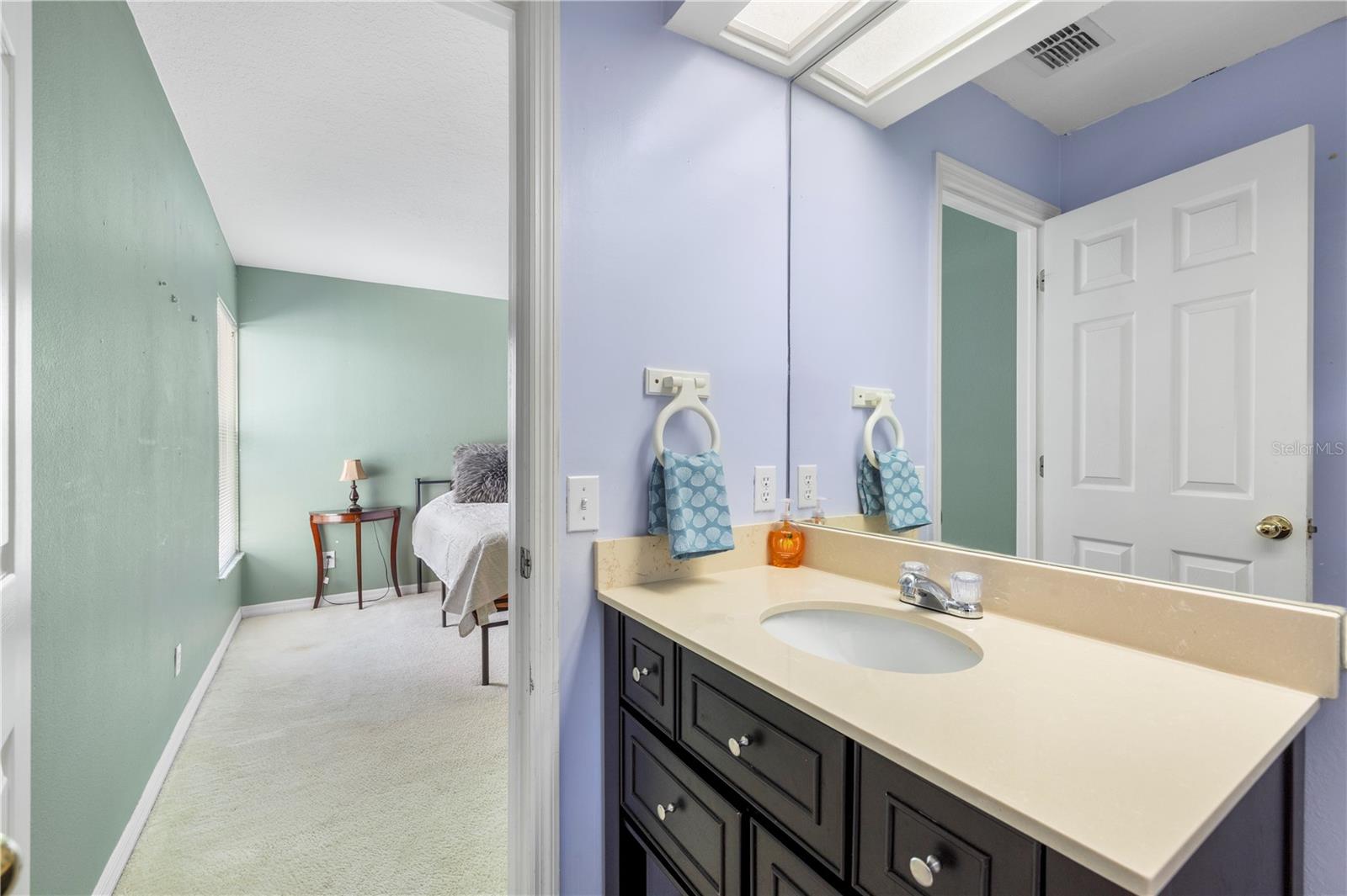 8746 TANTALLON CIR