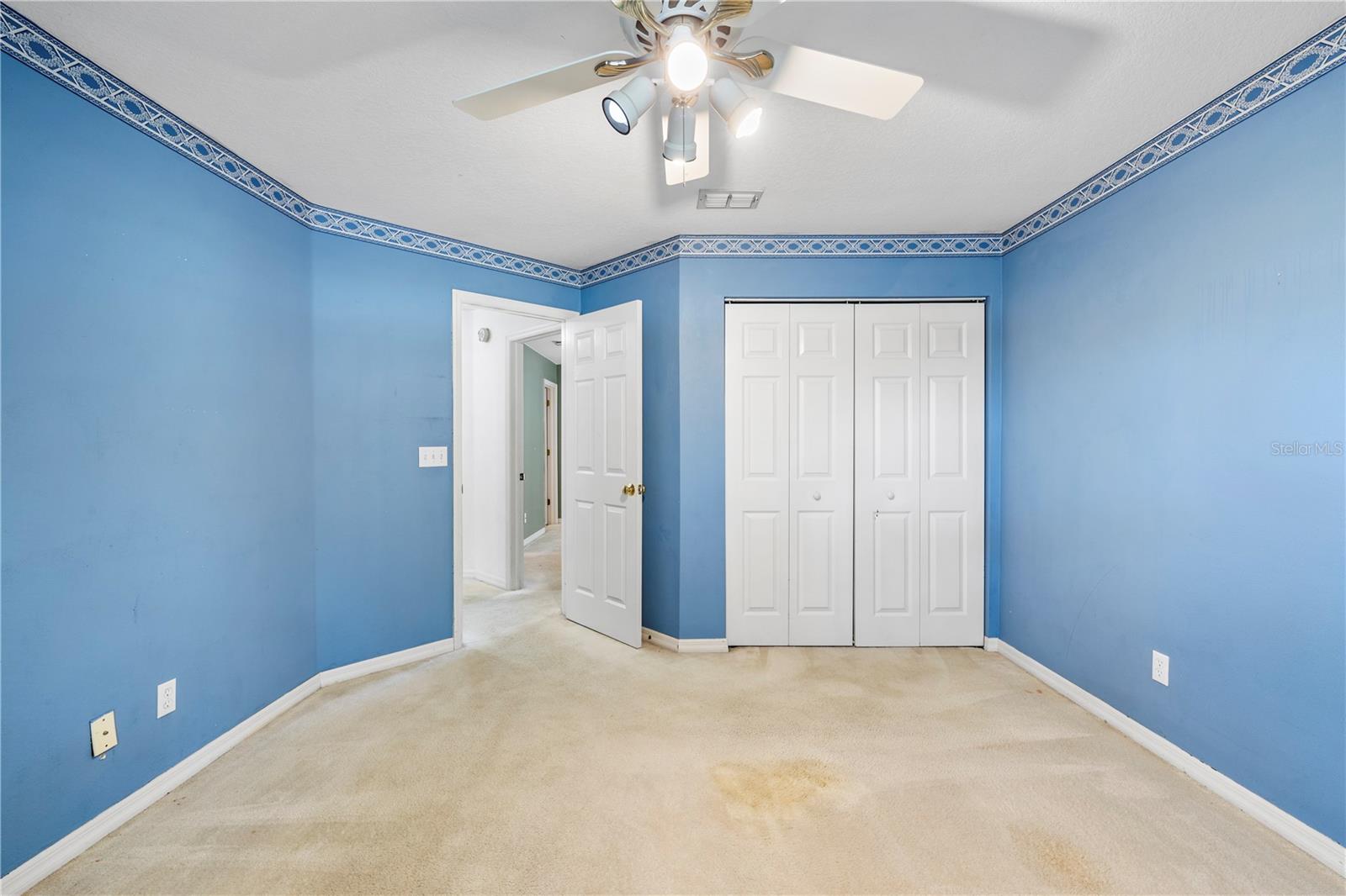 8746 TANTALLON CIR