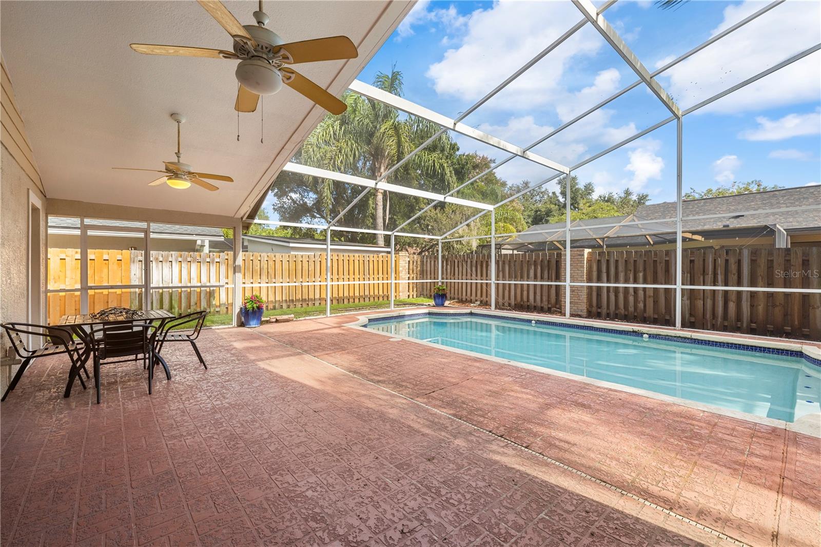 8746 TANTALLON CIR