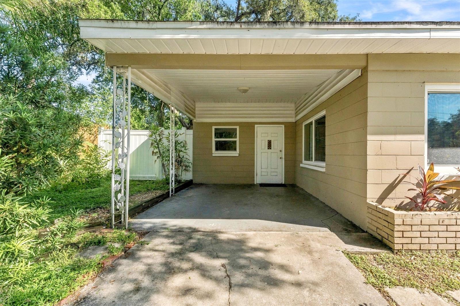 206 LINDA AVE