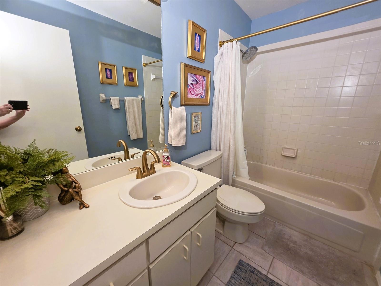2210 VISTA DEL SOL CONDO #520