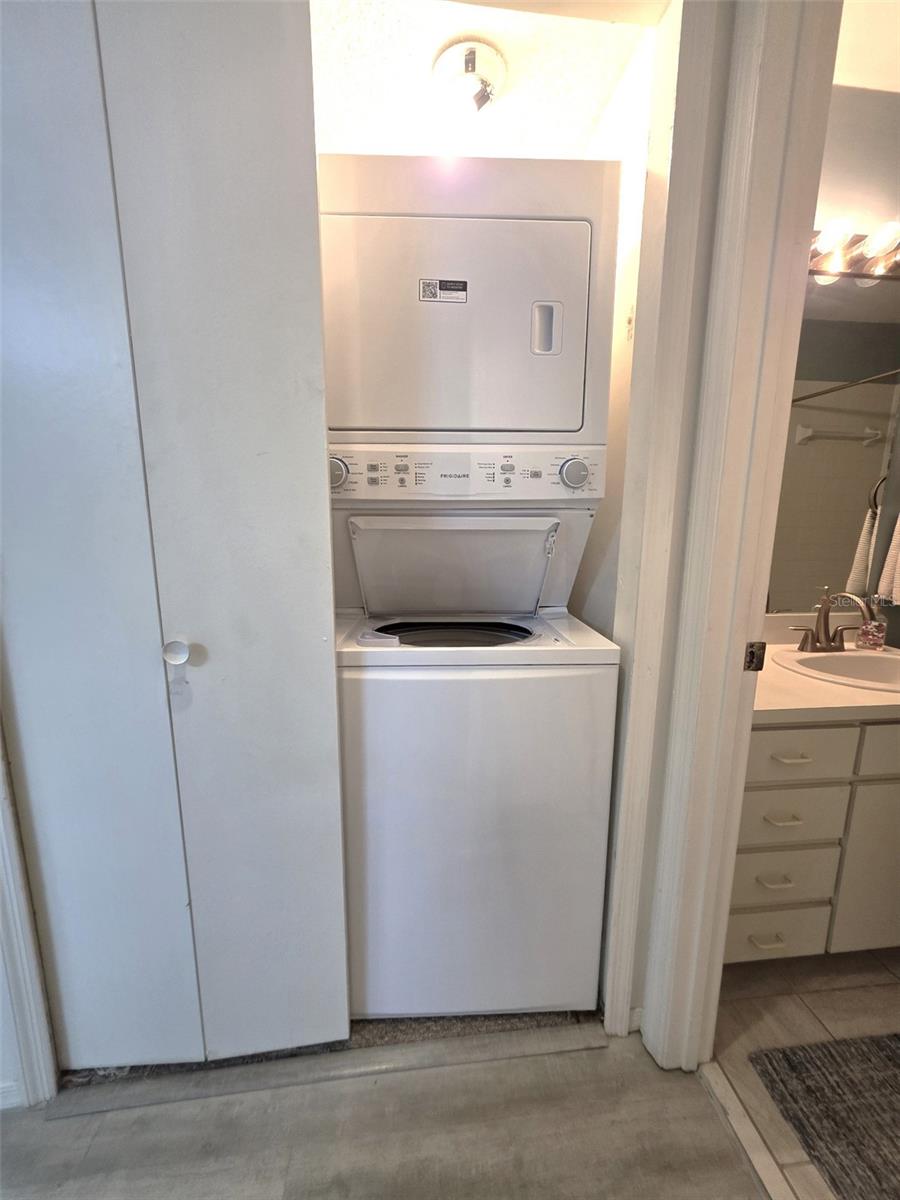2210 VISTA DEL SOL CONDO #520