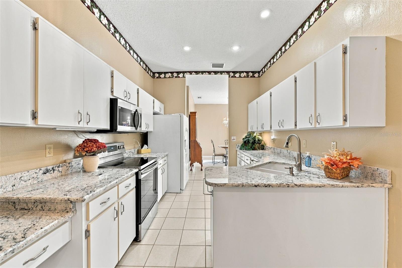 602 MASTERPIECE DR #198