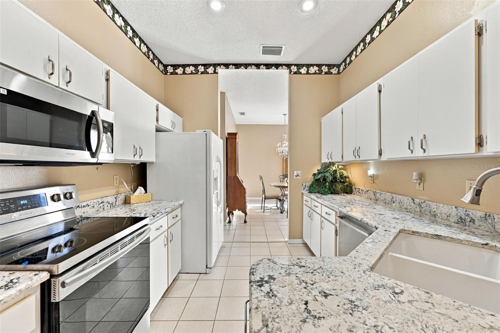 602 MASTERPIECE DR #198