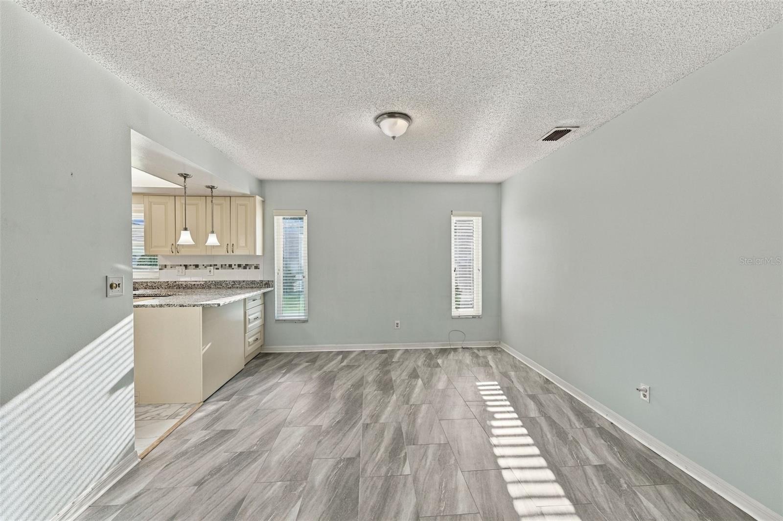 1405 LANGLEY DR