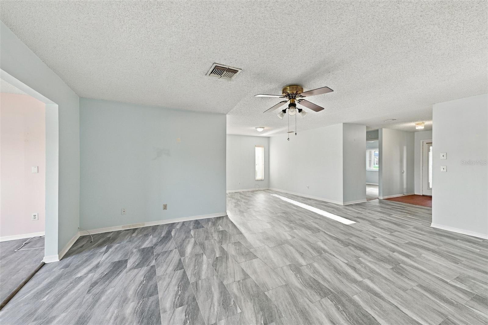 1405 LANGLEY DR