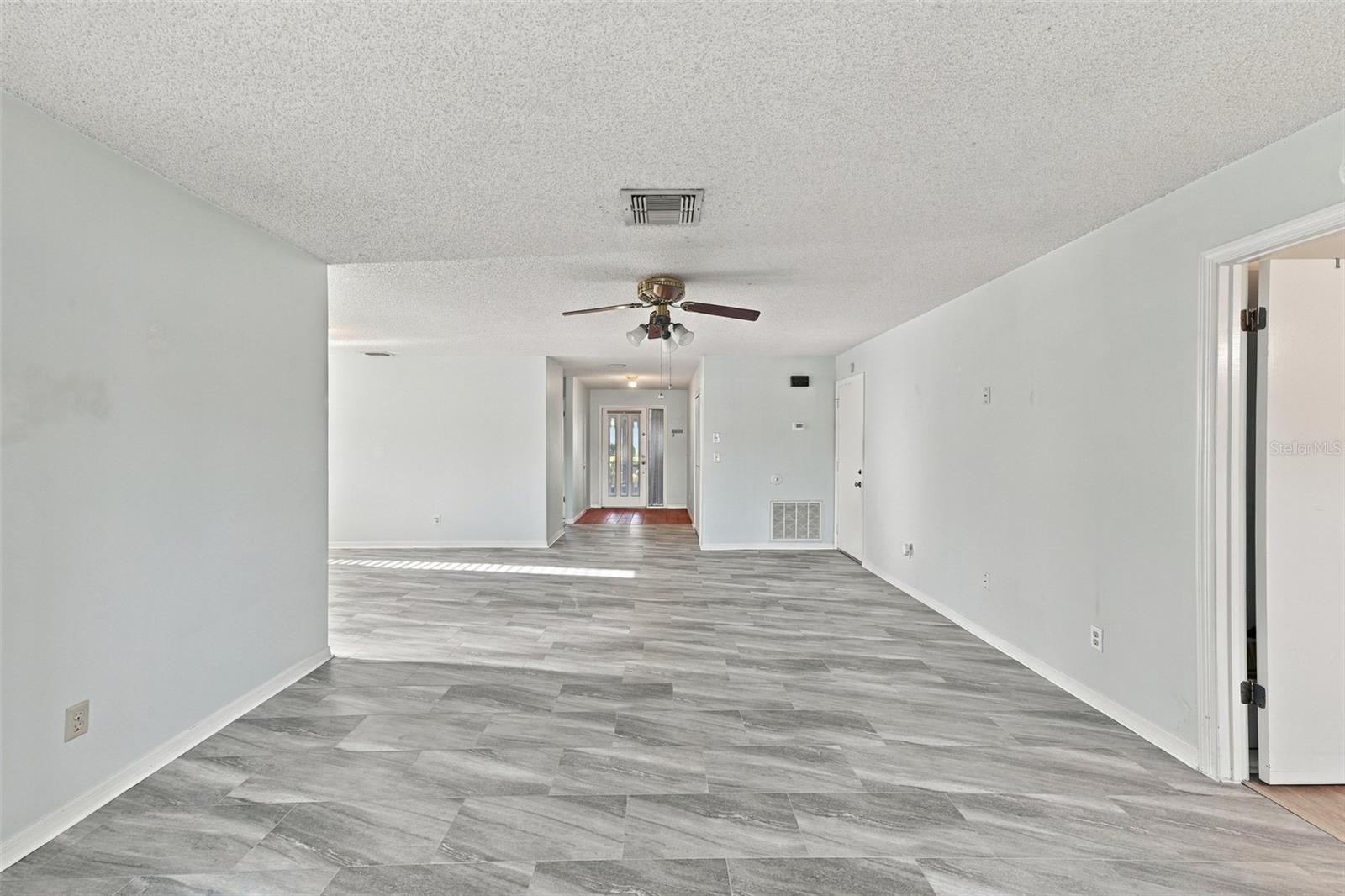 1405 LANGLEY DR