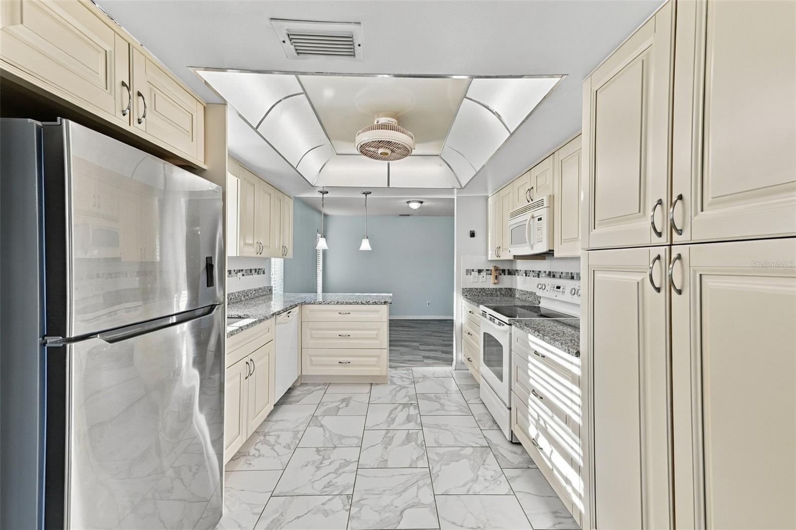 1405 LANGLEY DR