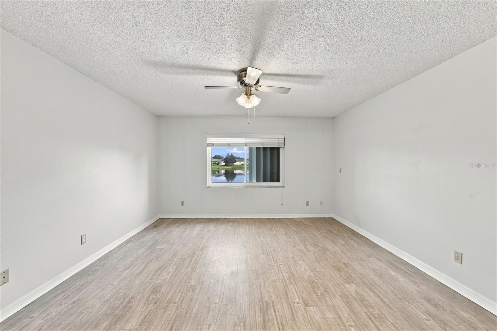1405 LANGLEY DR