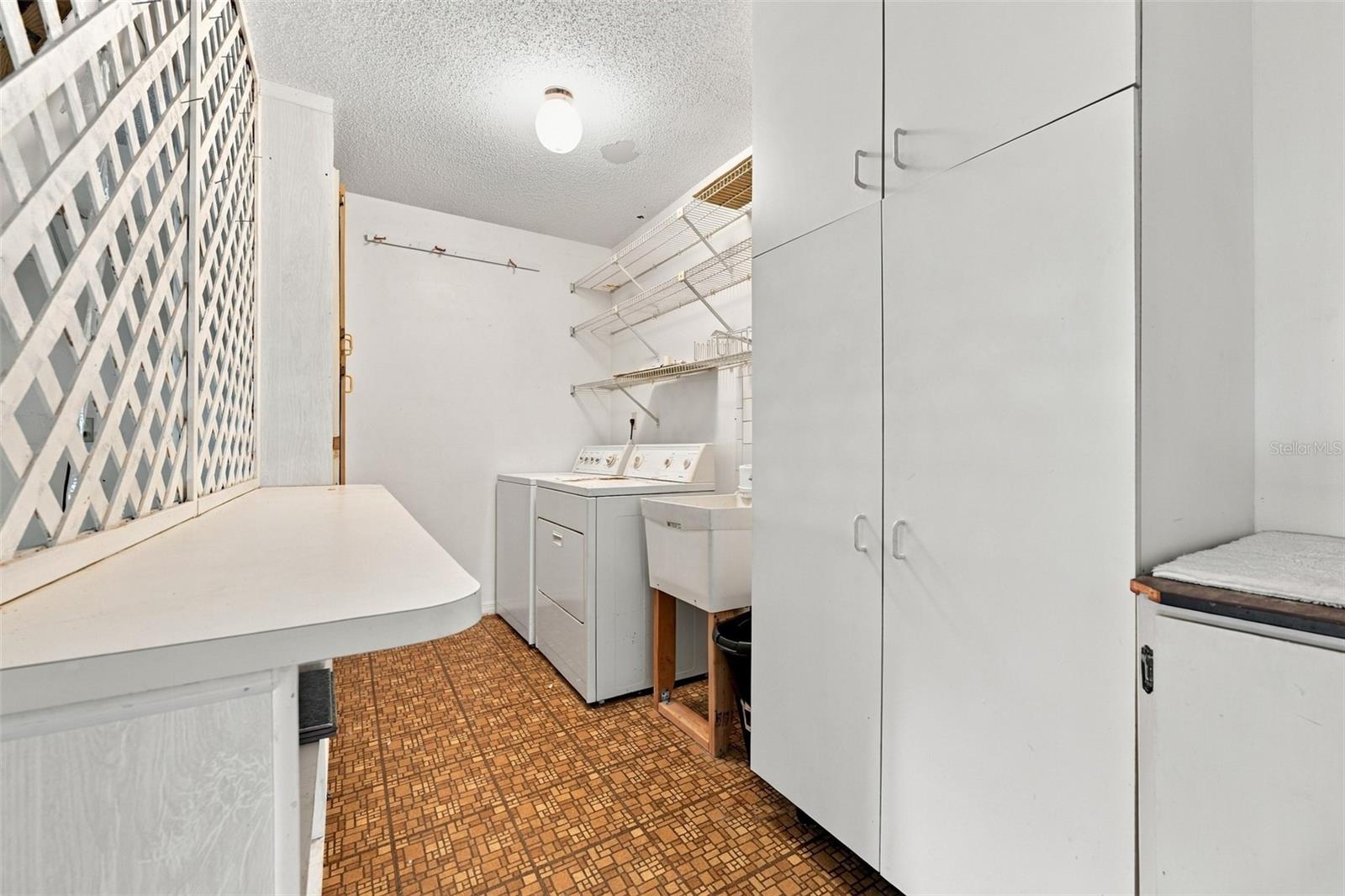 1405 LANGLEY DR