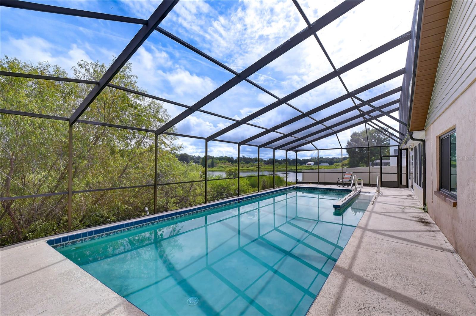 659 TIMBER POND DR