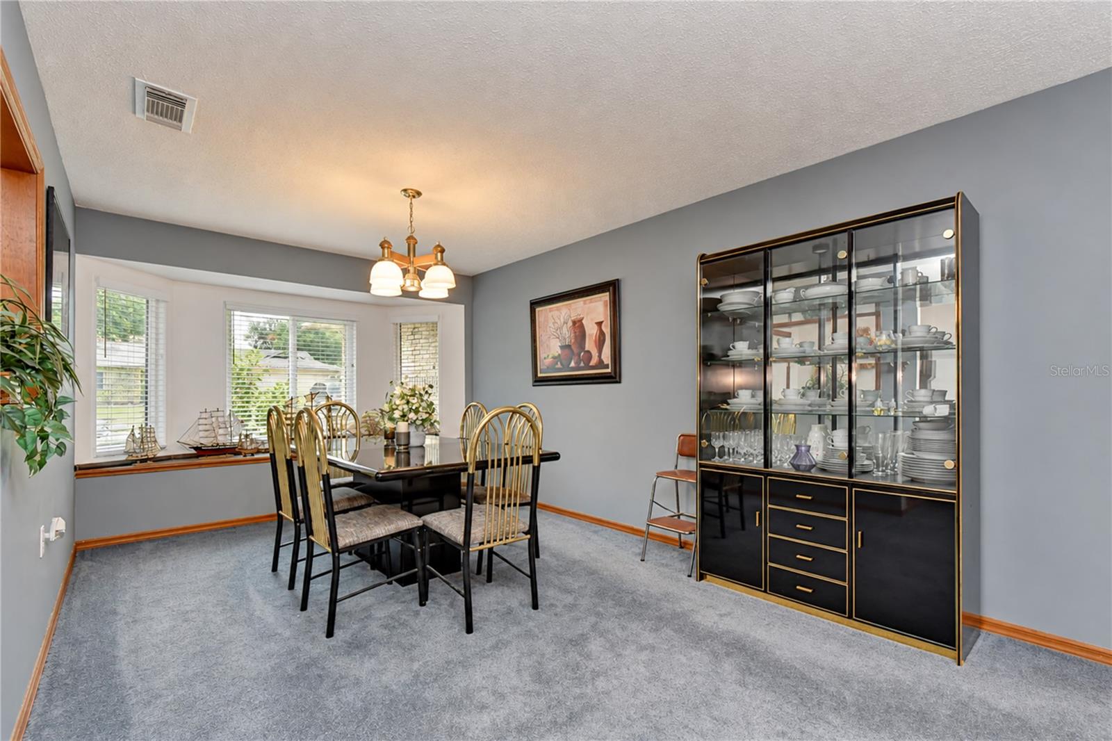 659 TIMBER POND DR
