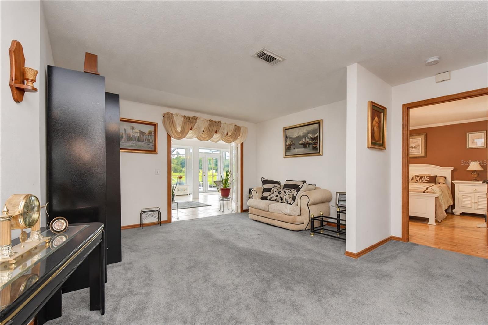 659 TIMBER POND DR