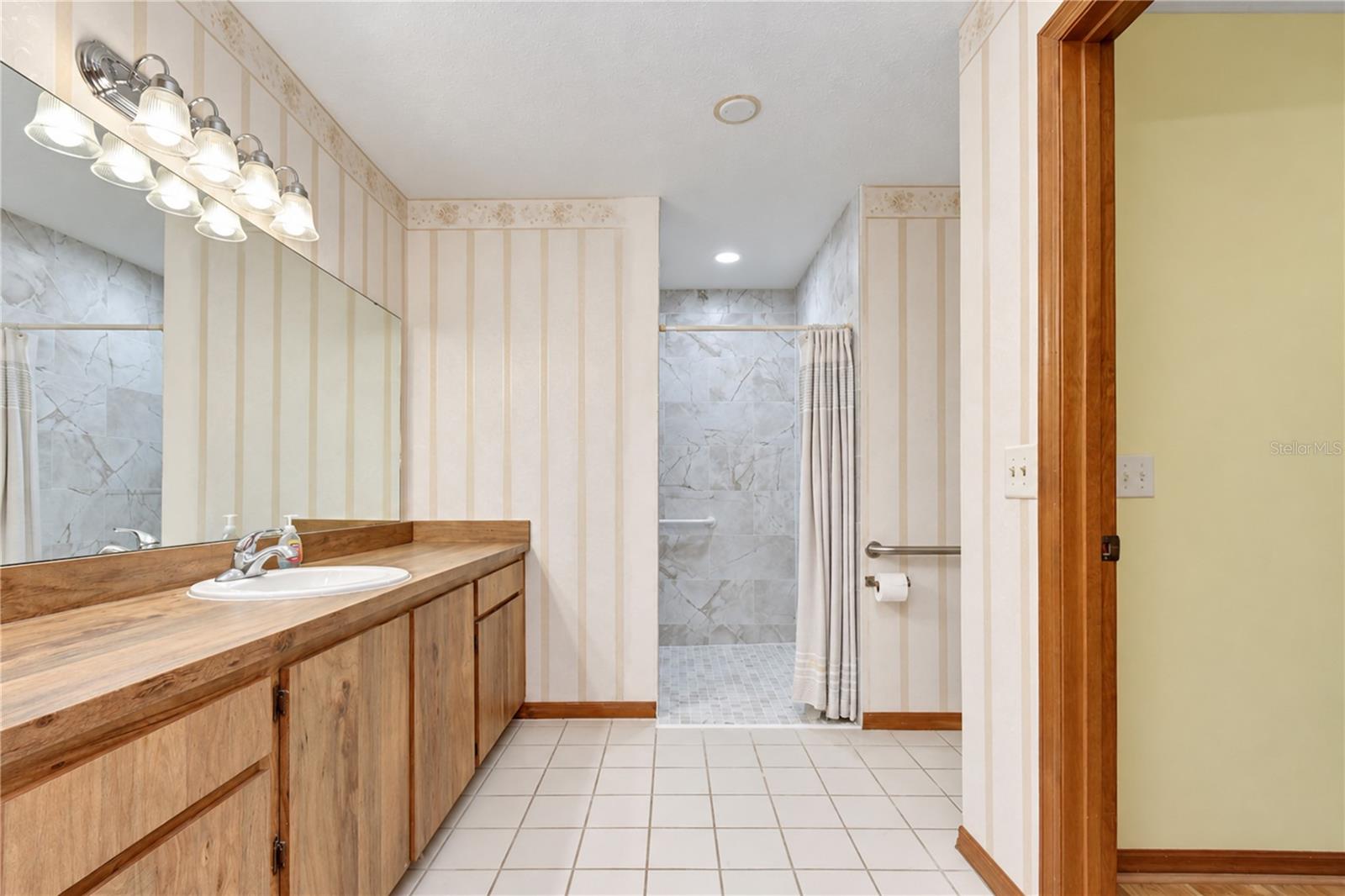 659 TIMBER POND DR