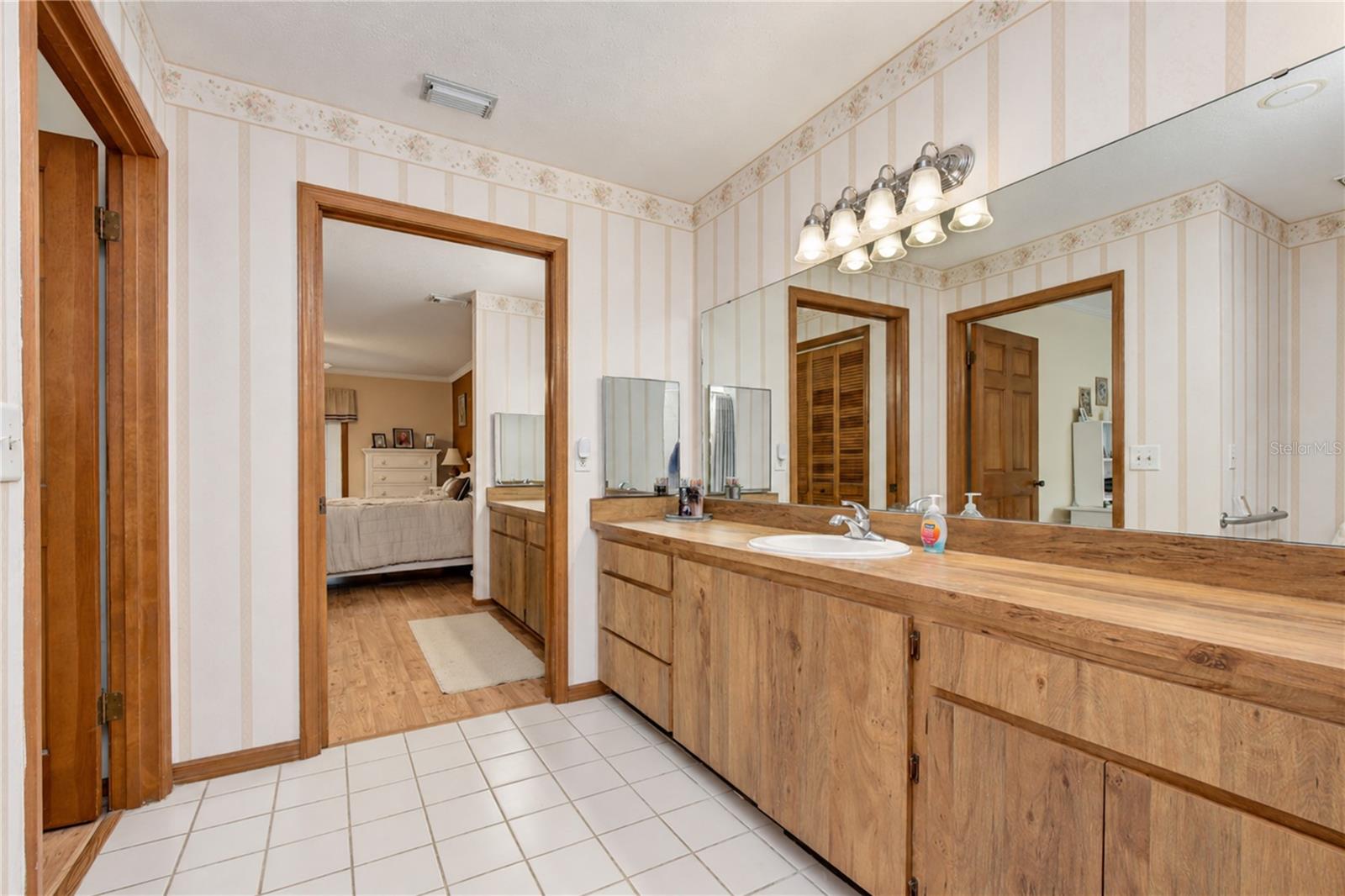 659 TIMBER POND DR