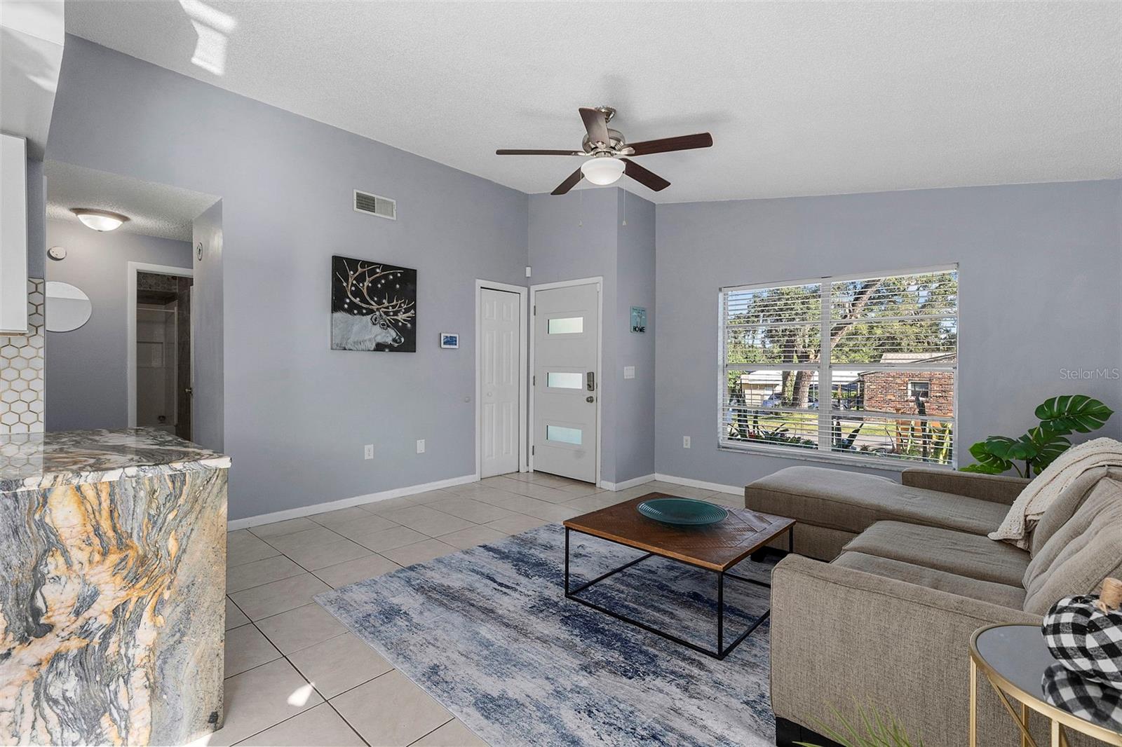1825 E ESKIMO AVE