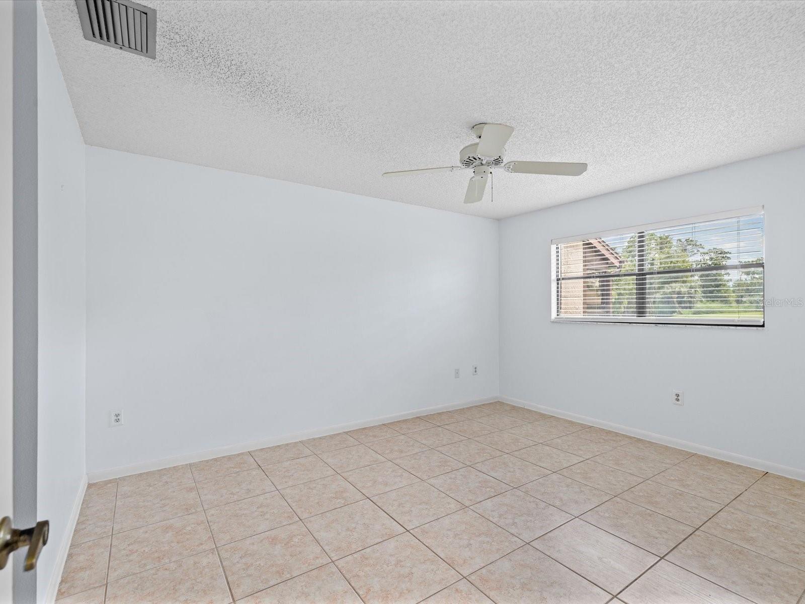 3446 NIBLICK CT #5