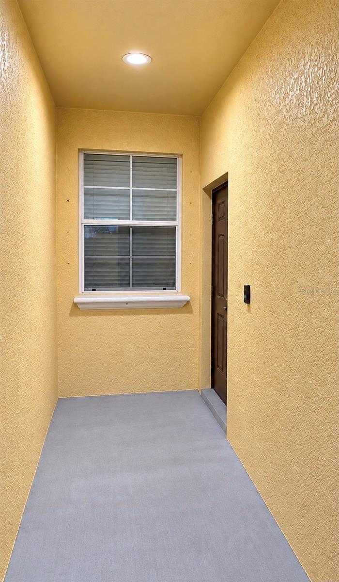 9412 TRUMPET VINE LOOP