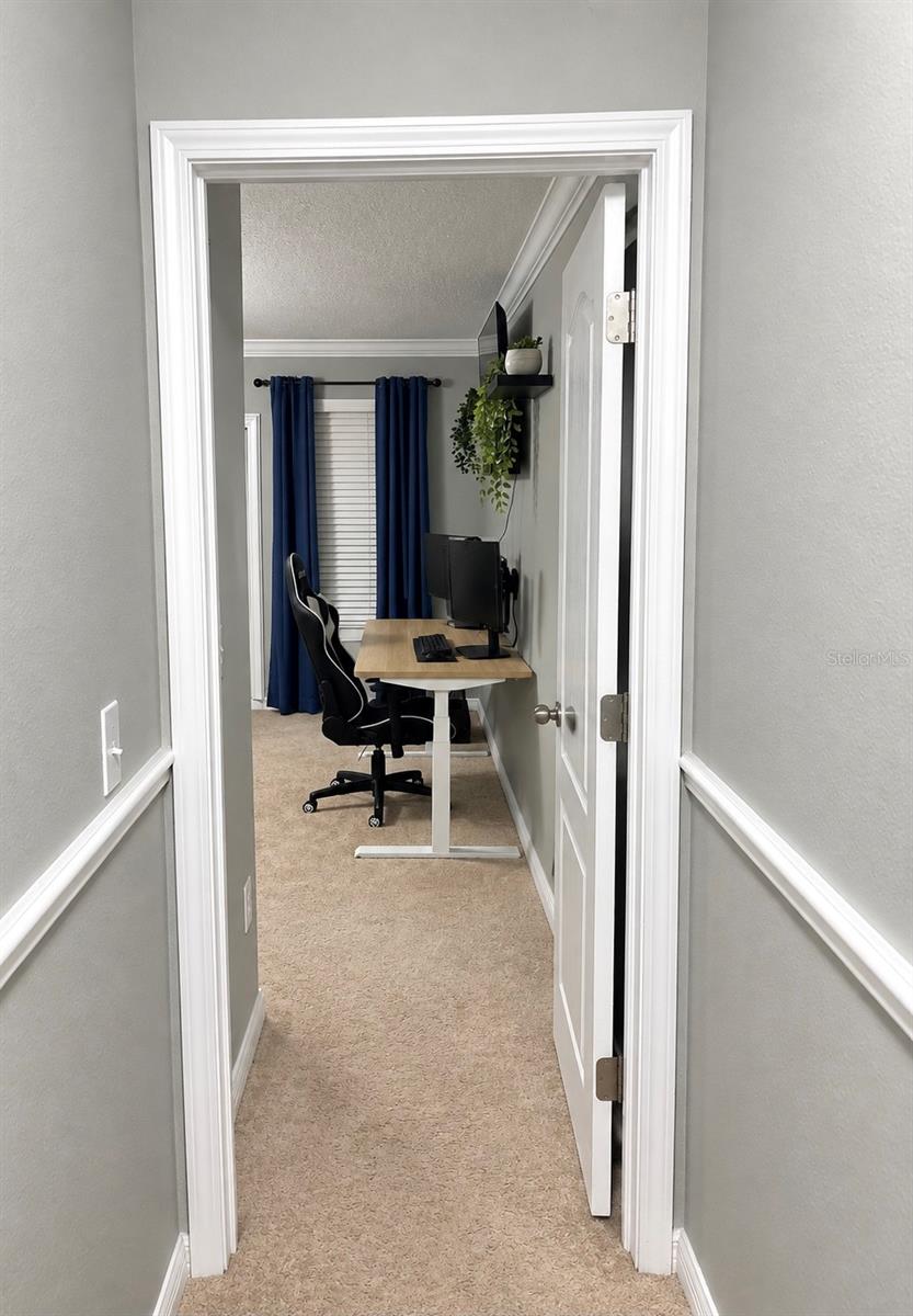 9412 TRUMPET VINE LOOP