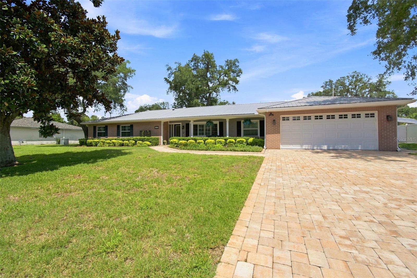 610 HITCHING POST DR