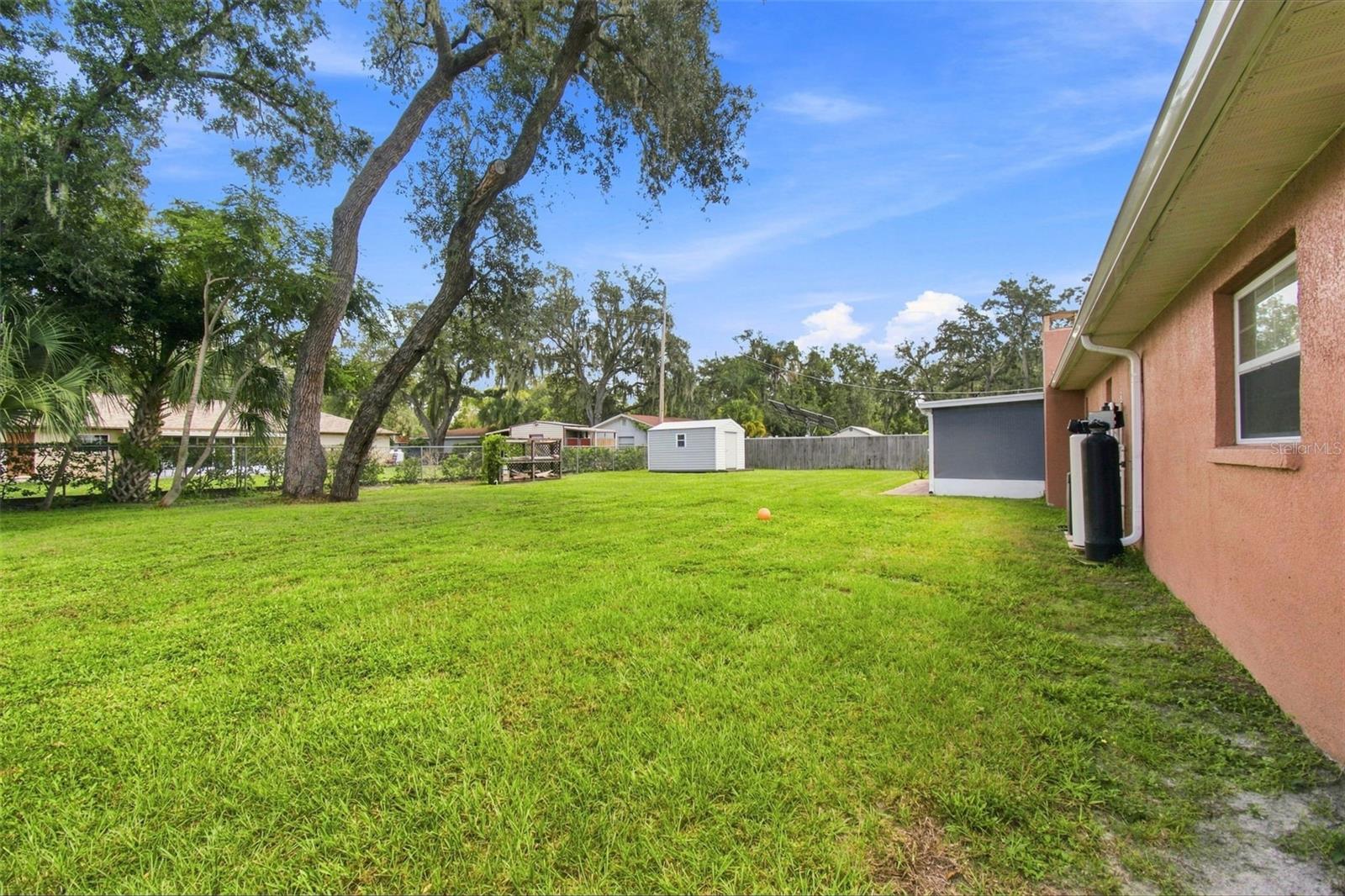 610 HITCHING POST DR
