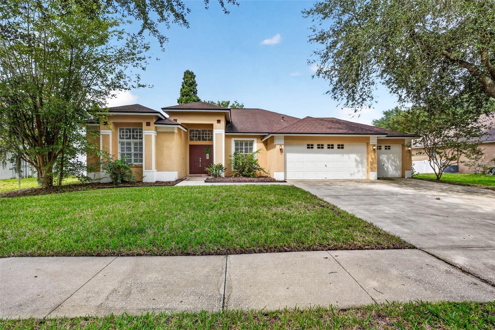 9603 Birnamwood St, Riverview