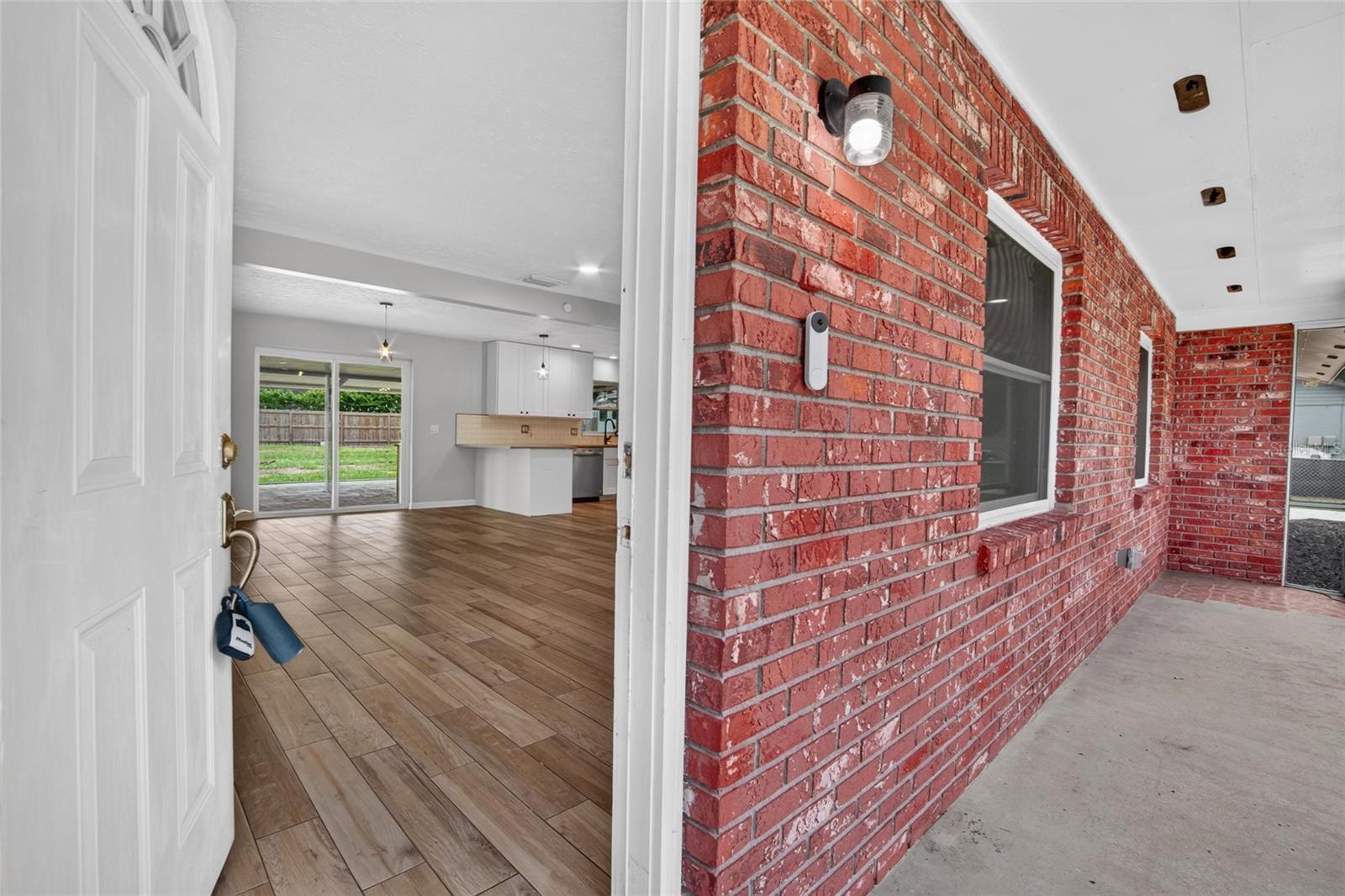 1905 BRYAN RD