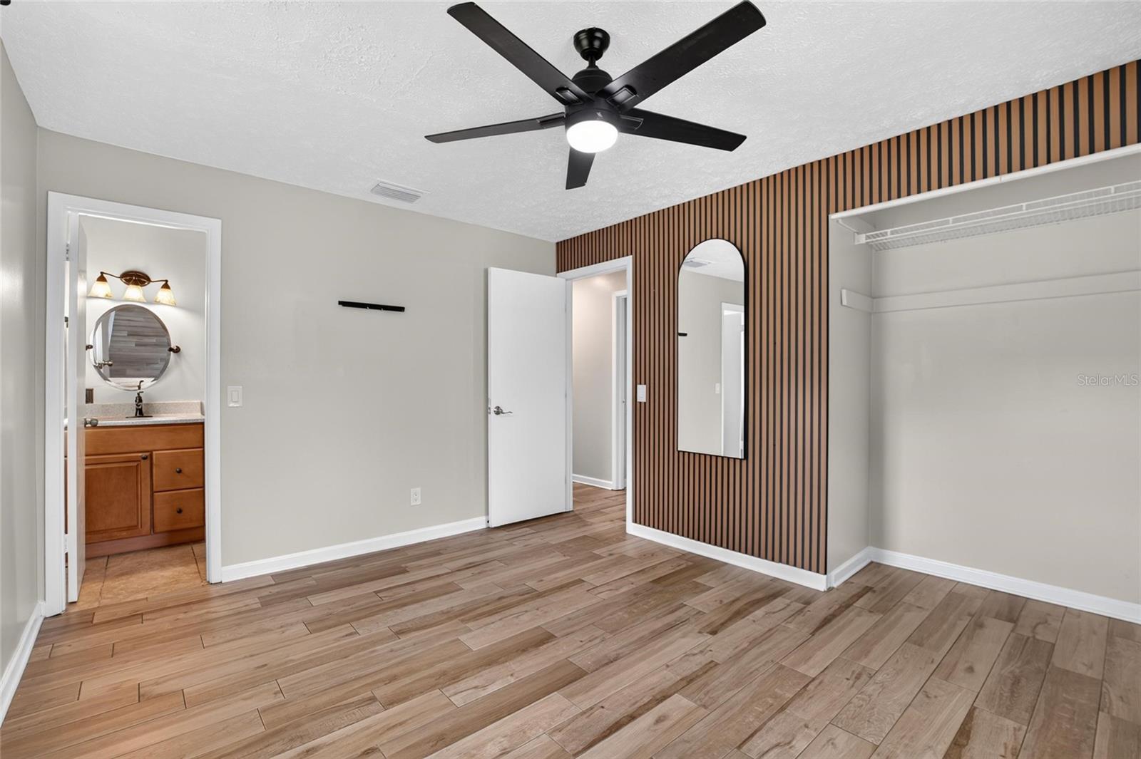 1905 BRYAN RD