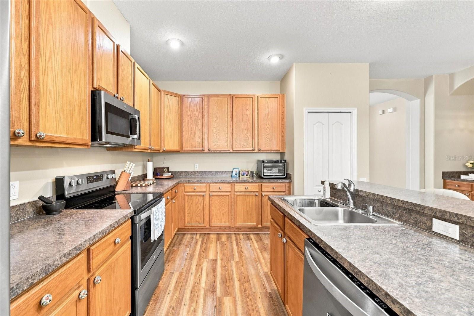 14848 POTTERTON CIR