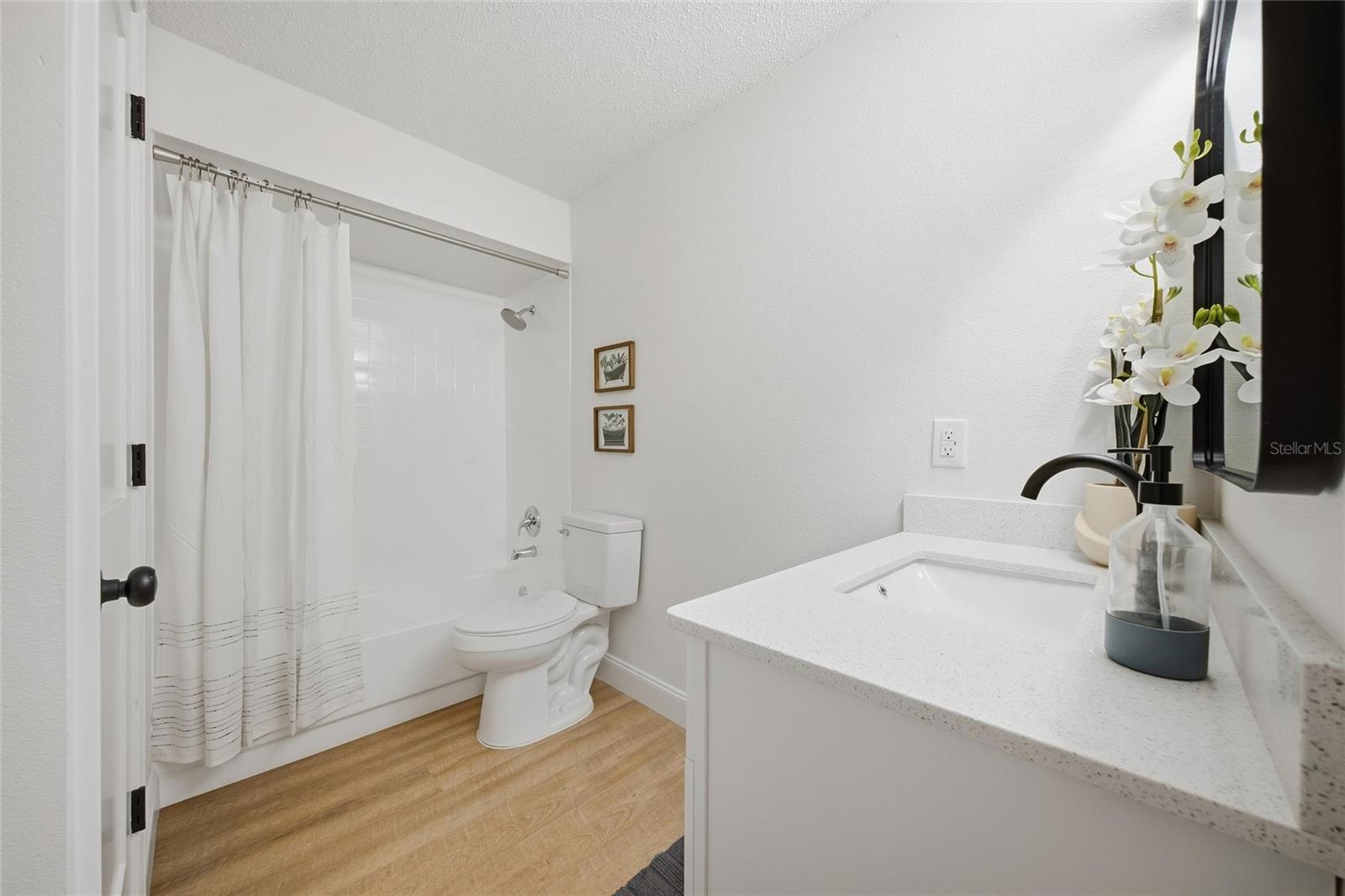 15210 LANCER RD