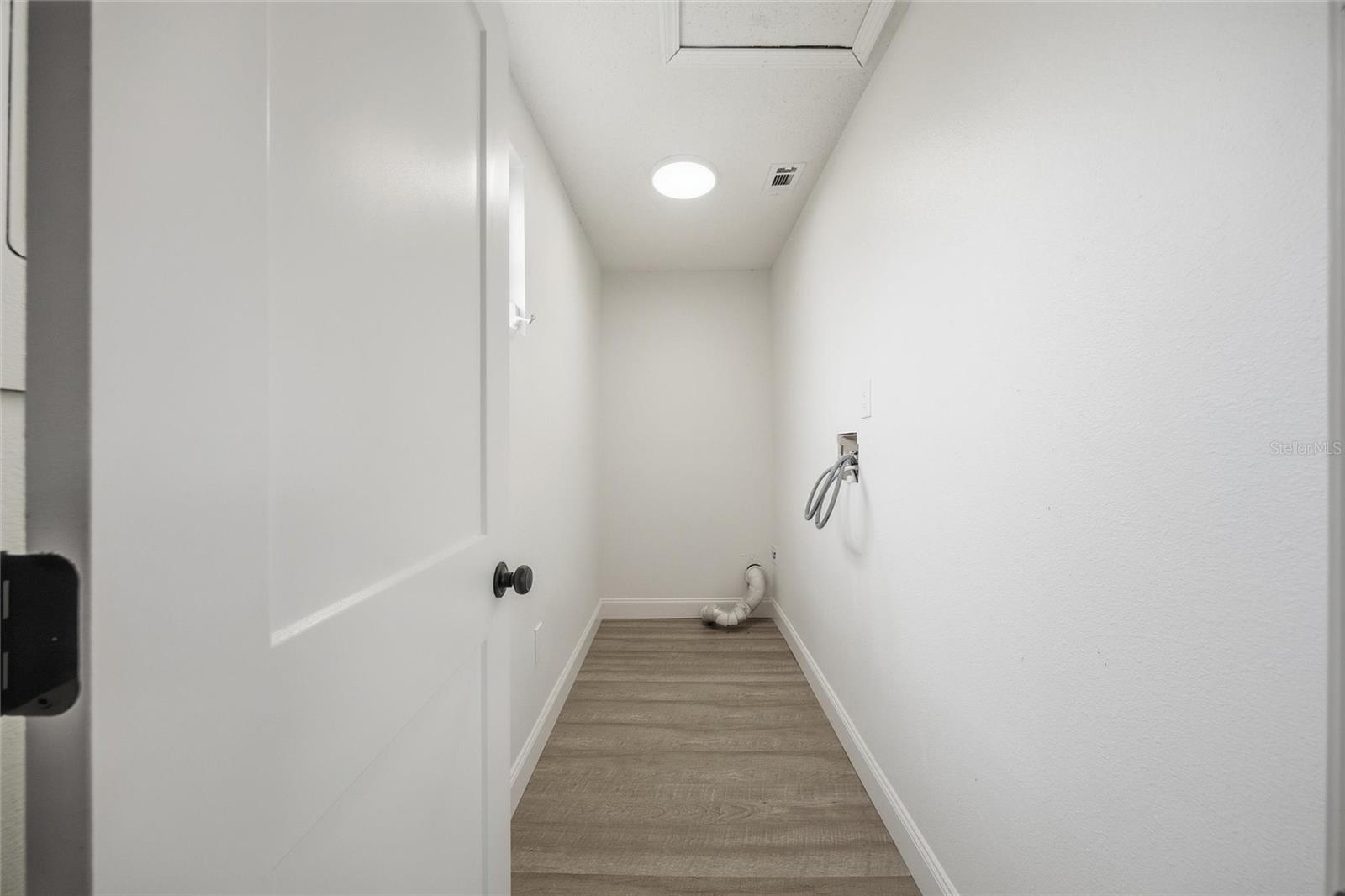 15210 LANCER RD