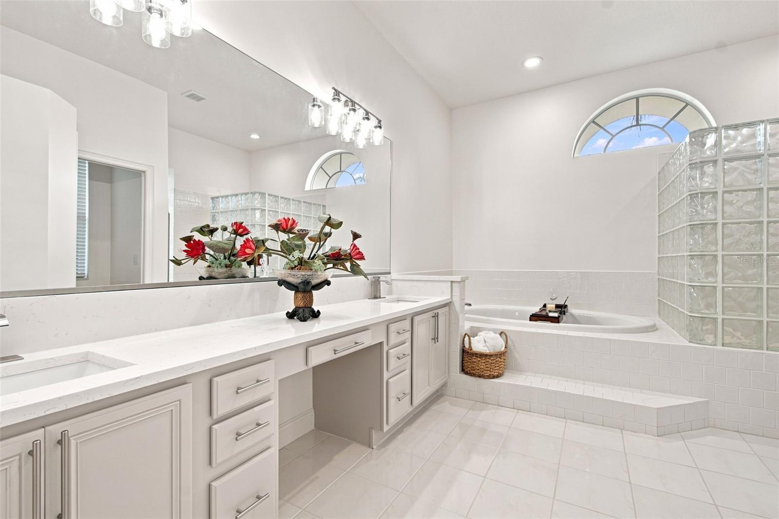3626 SWANS LANDING DR