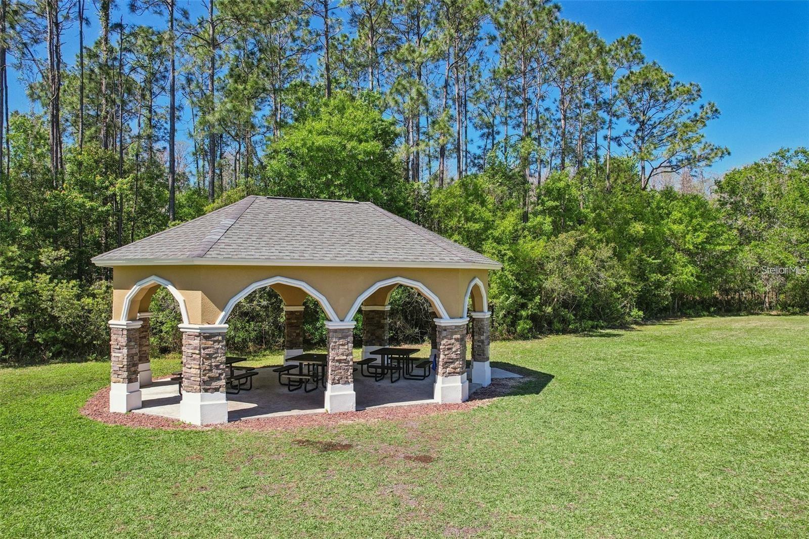 2812 DEVONOAK BLVD