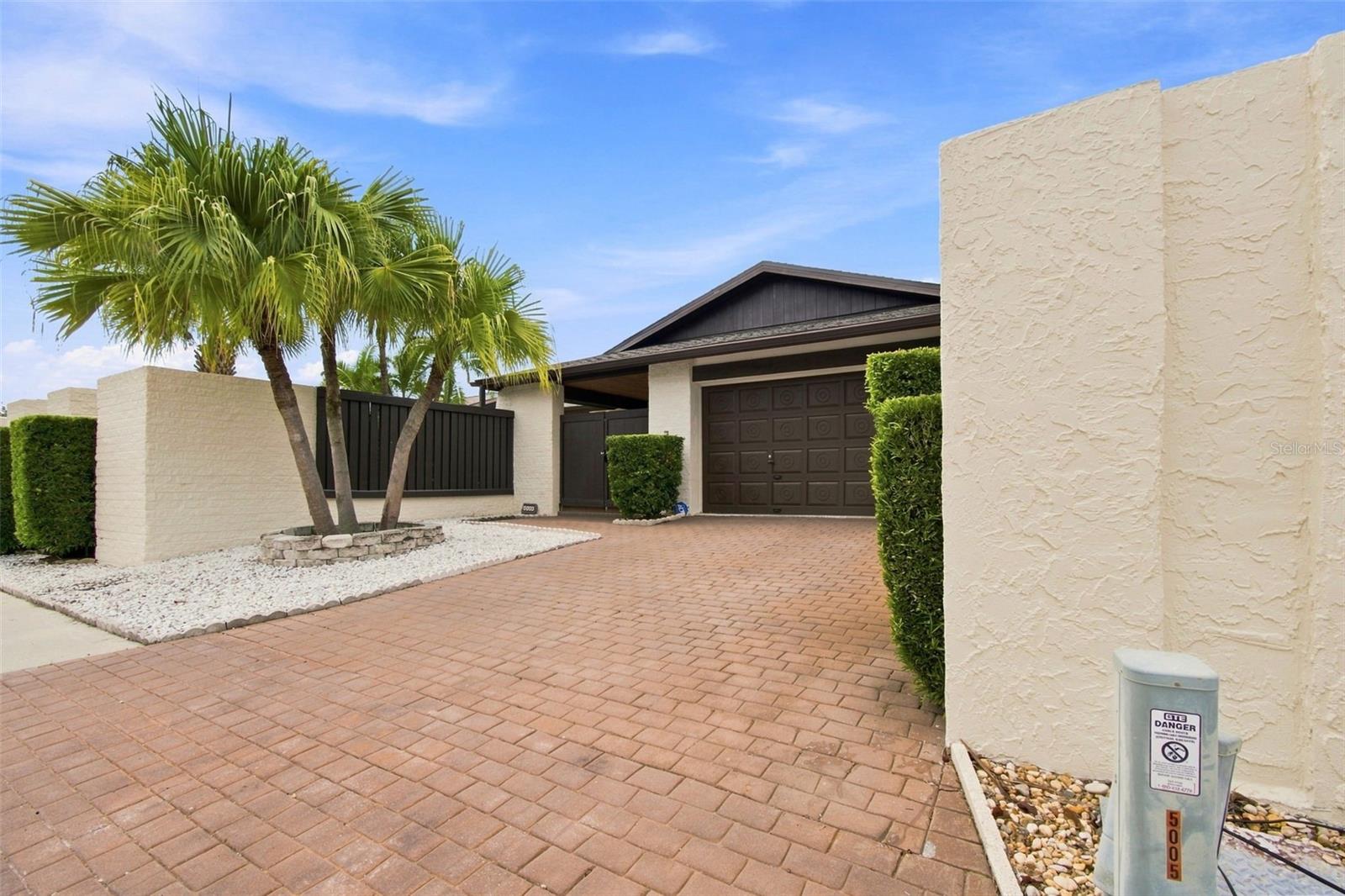 5005 PALOMA DR