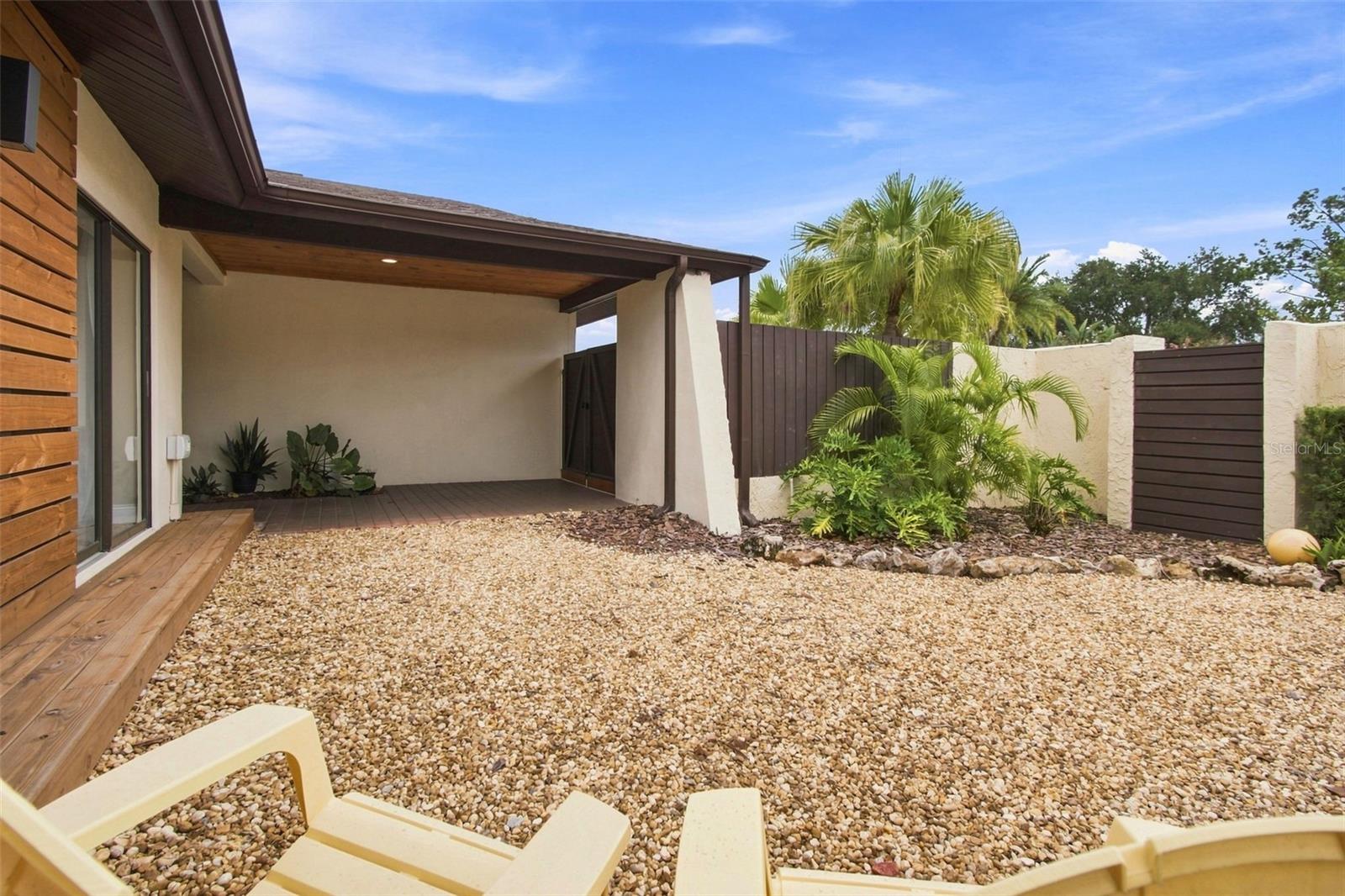 5005 PALOMA DR