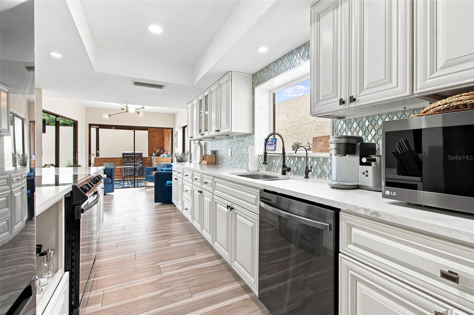 5005 PALOMA DR