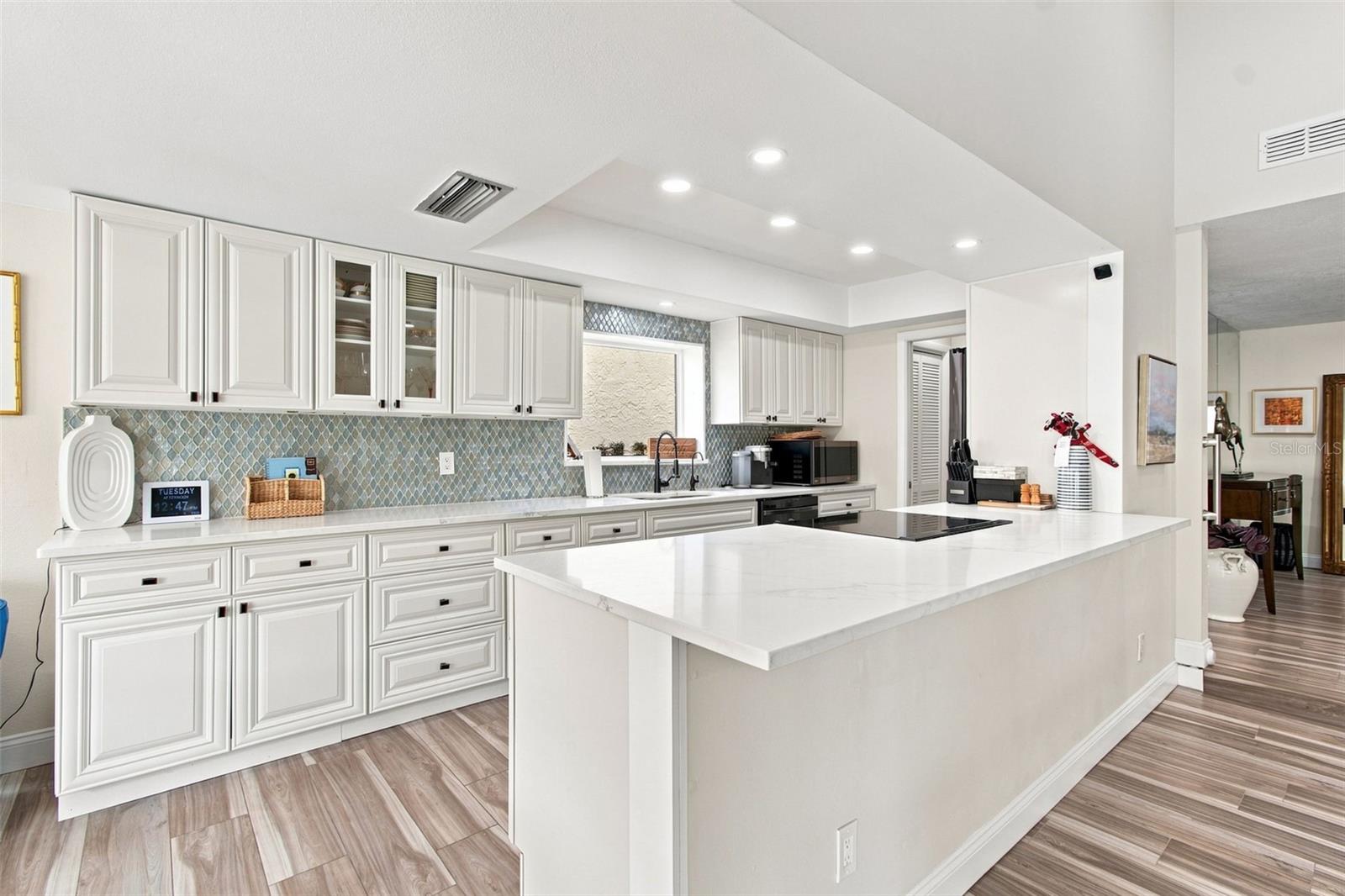 5005 PALOMA DR