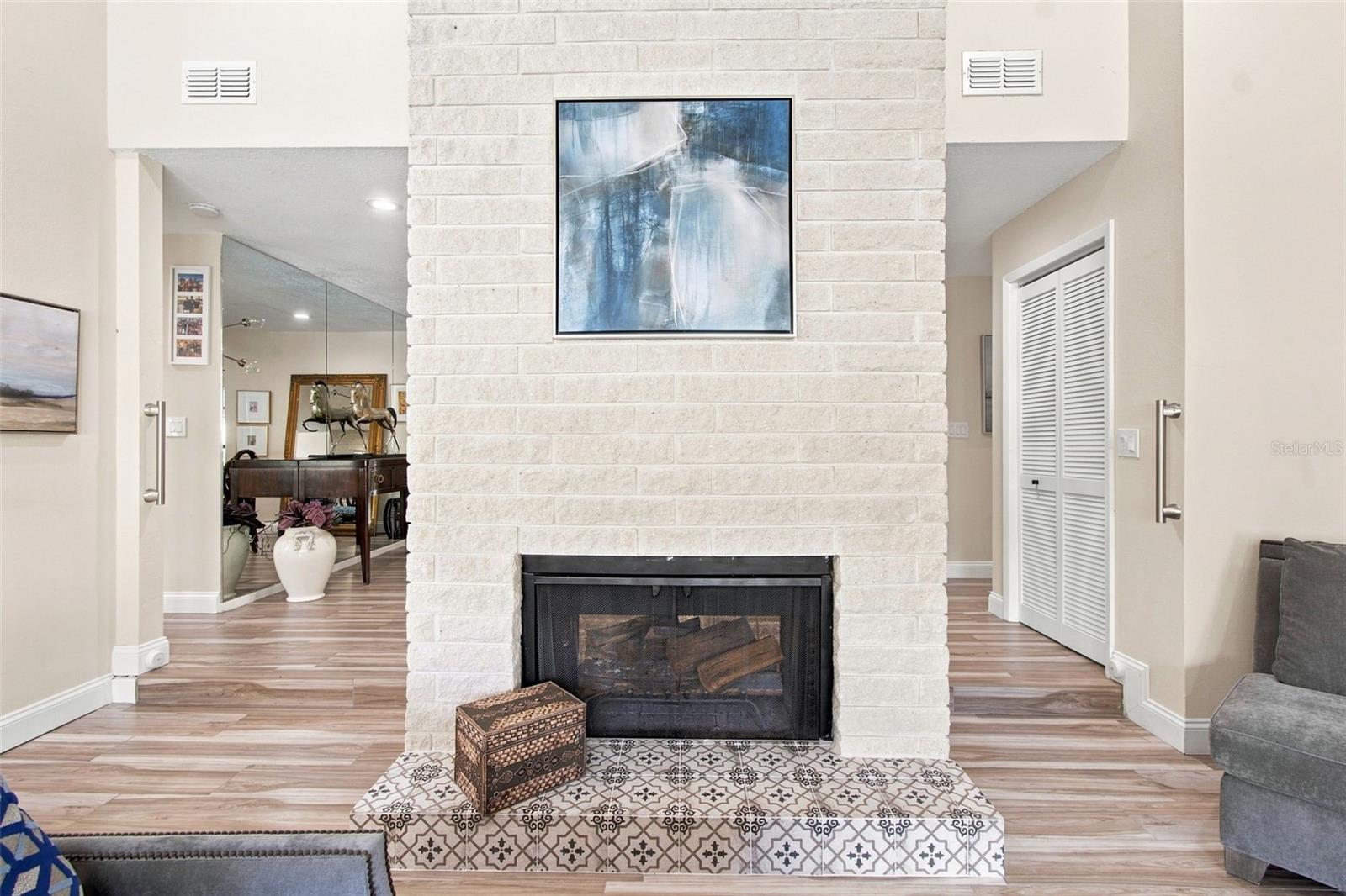 5005 PALOMA DR