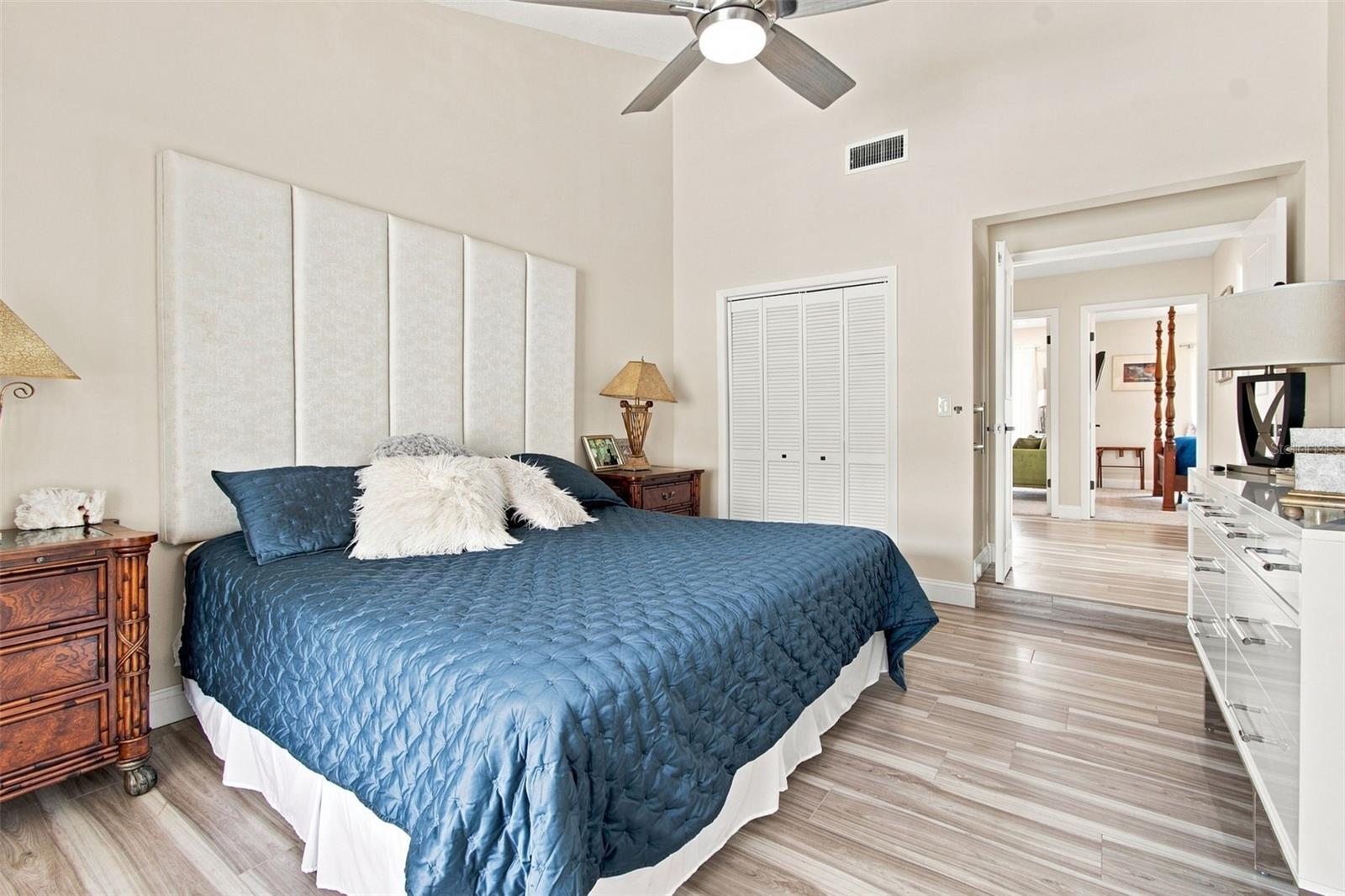 5005 PALOMA DR