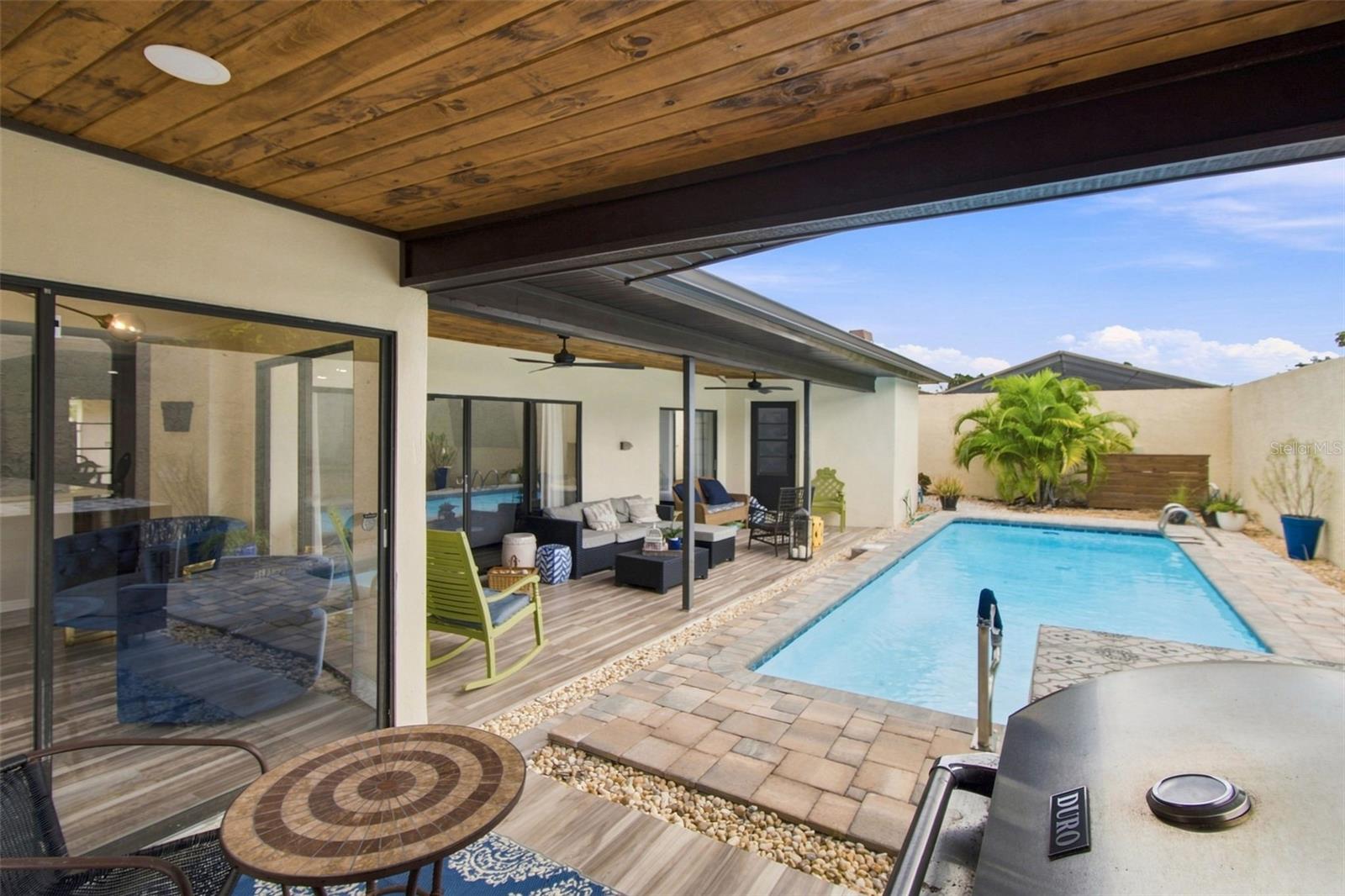 5005 PALOMA DR