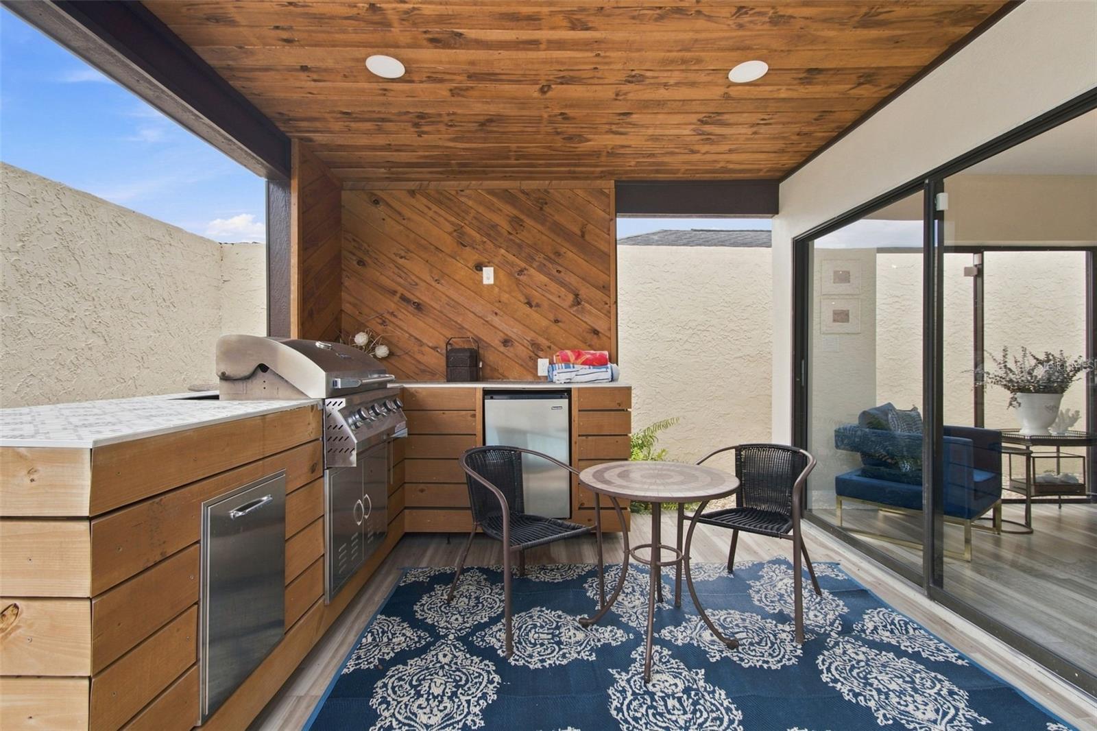 5005 PALOMA DR