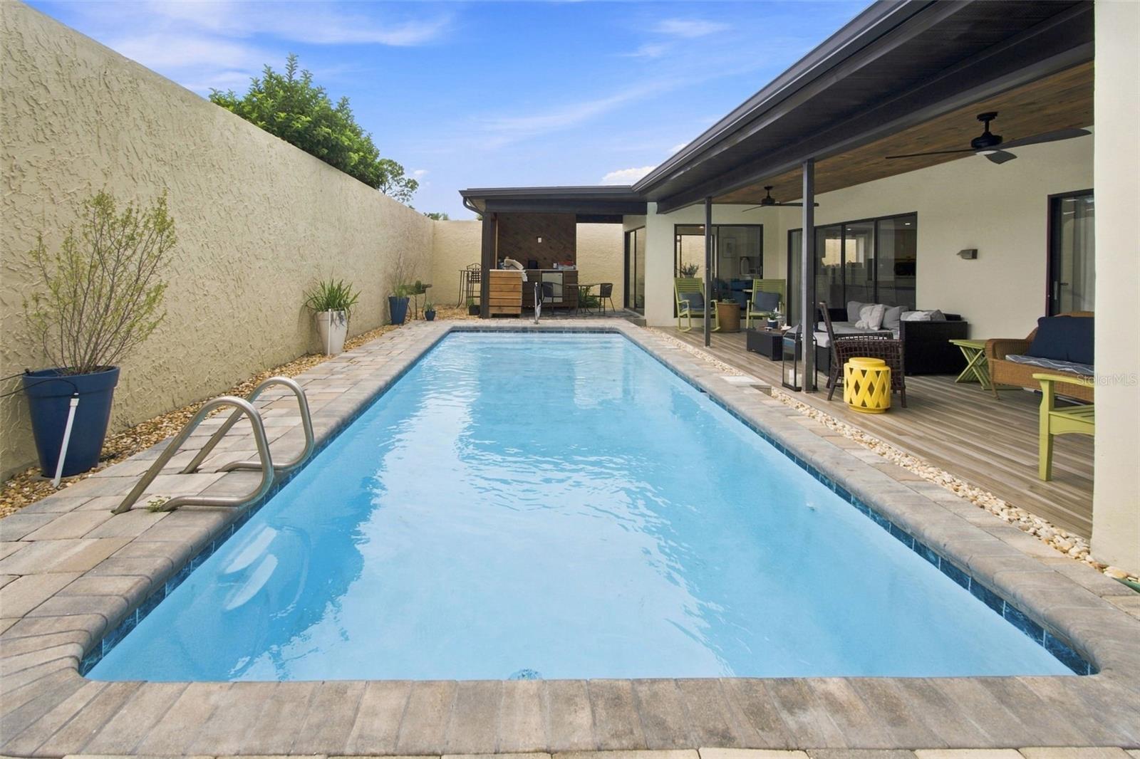 5005 PALOMA DR