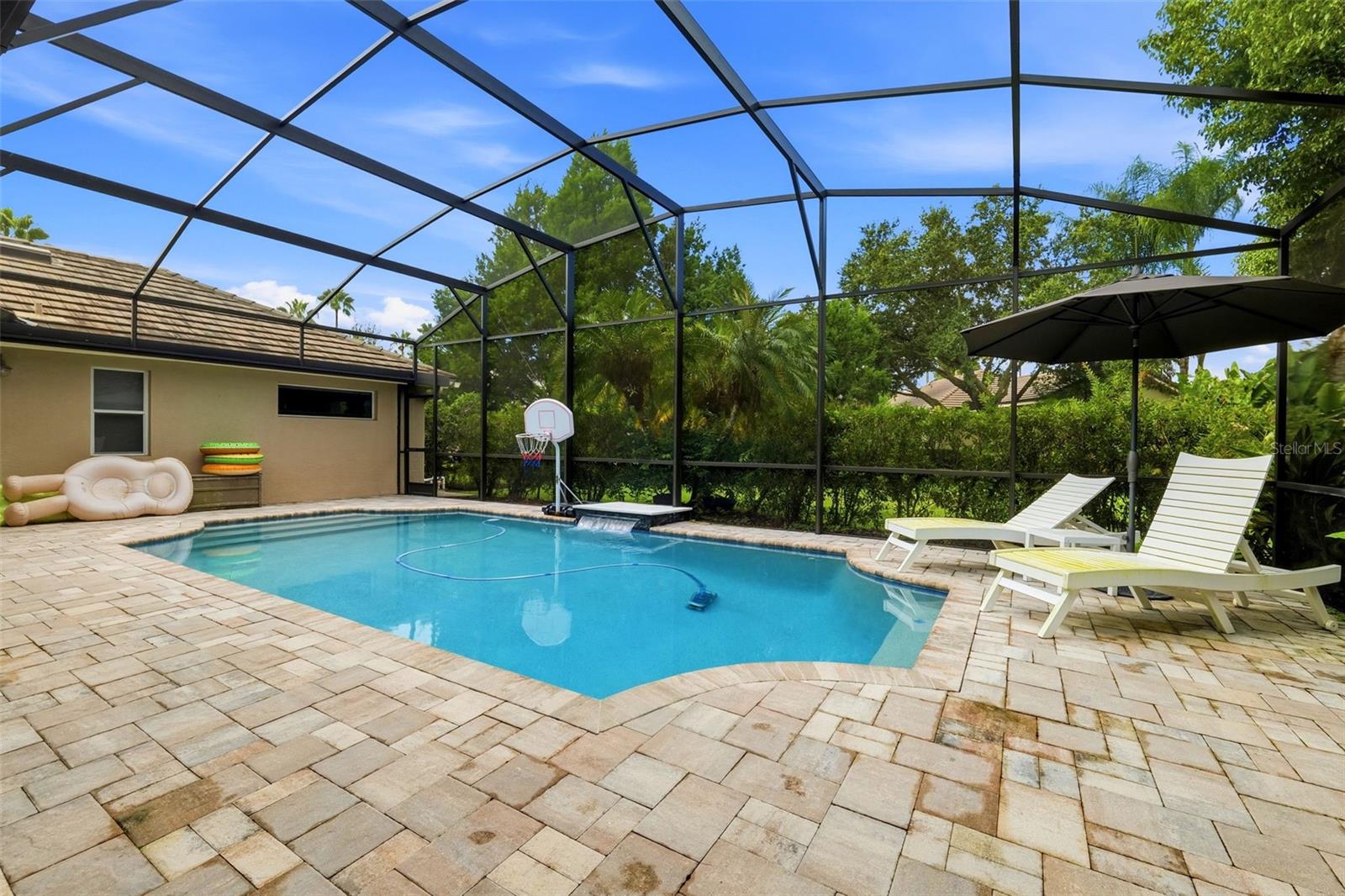 12012 BREWSTER DR