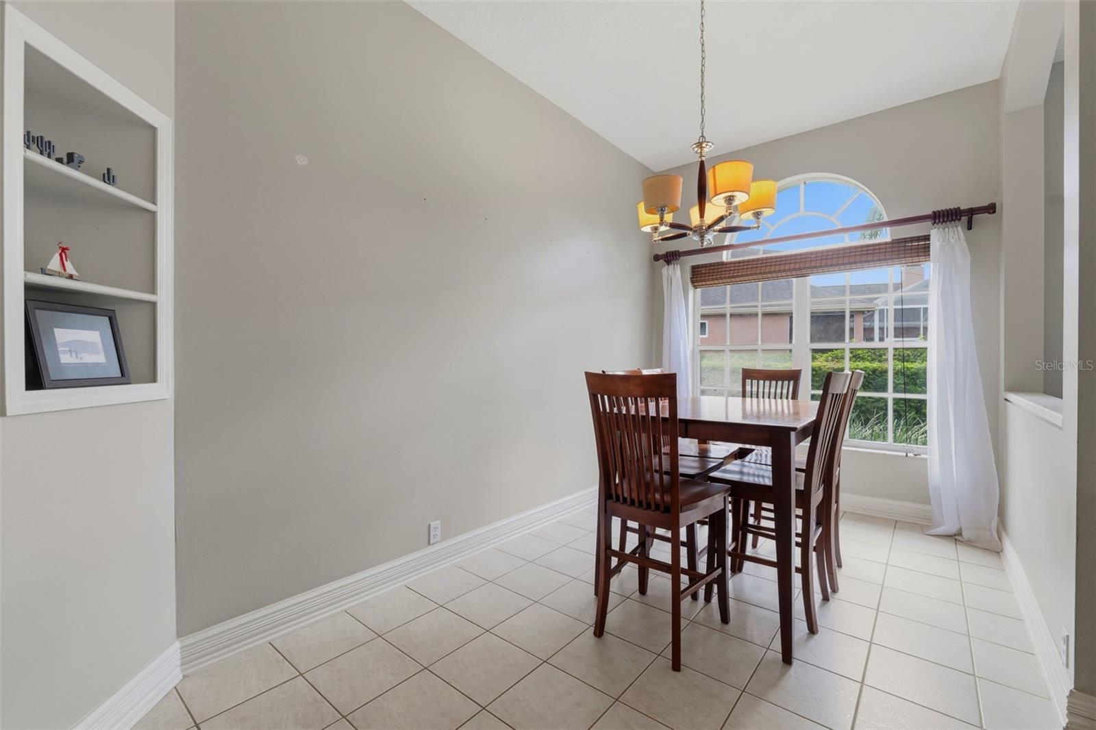 12012 BREWSTER DR