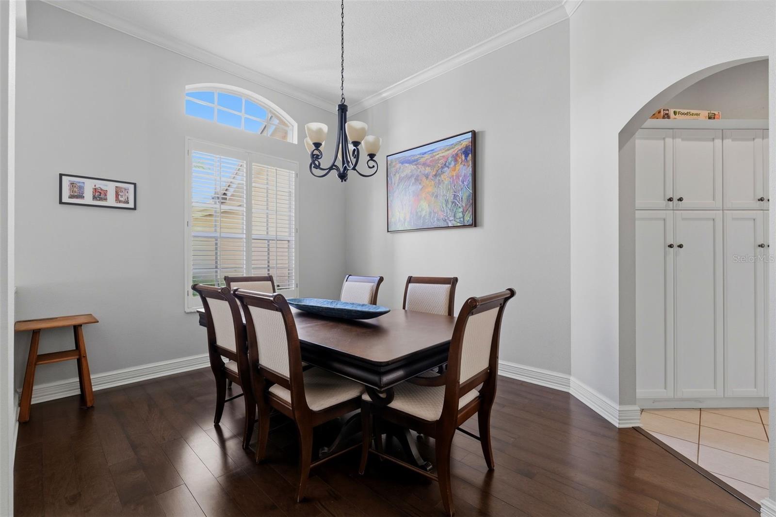 12012 BREWSTER DR