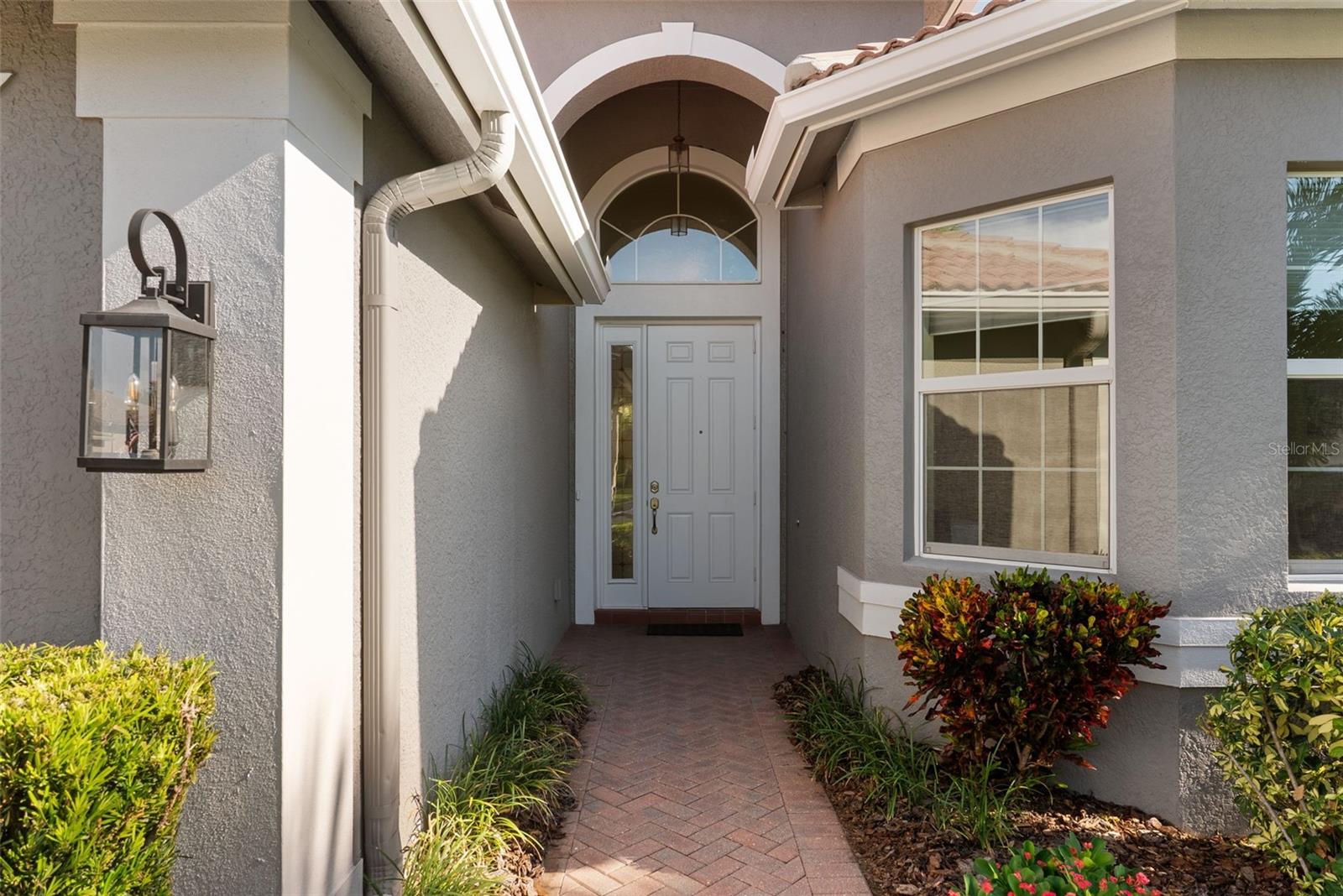 16019 GOLDEN LAKES DR